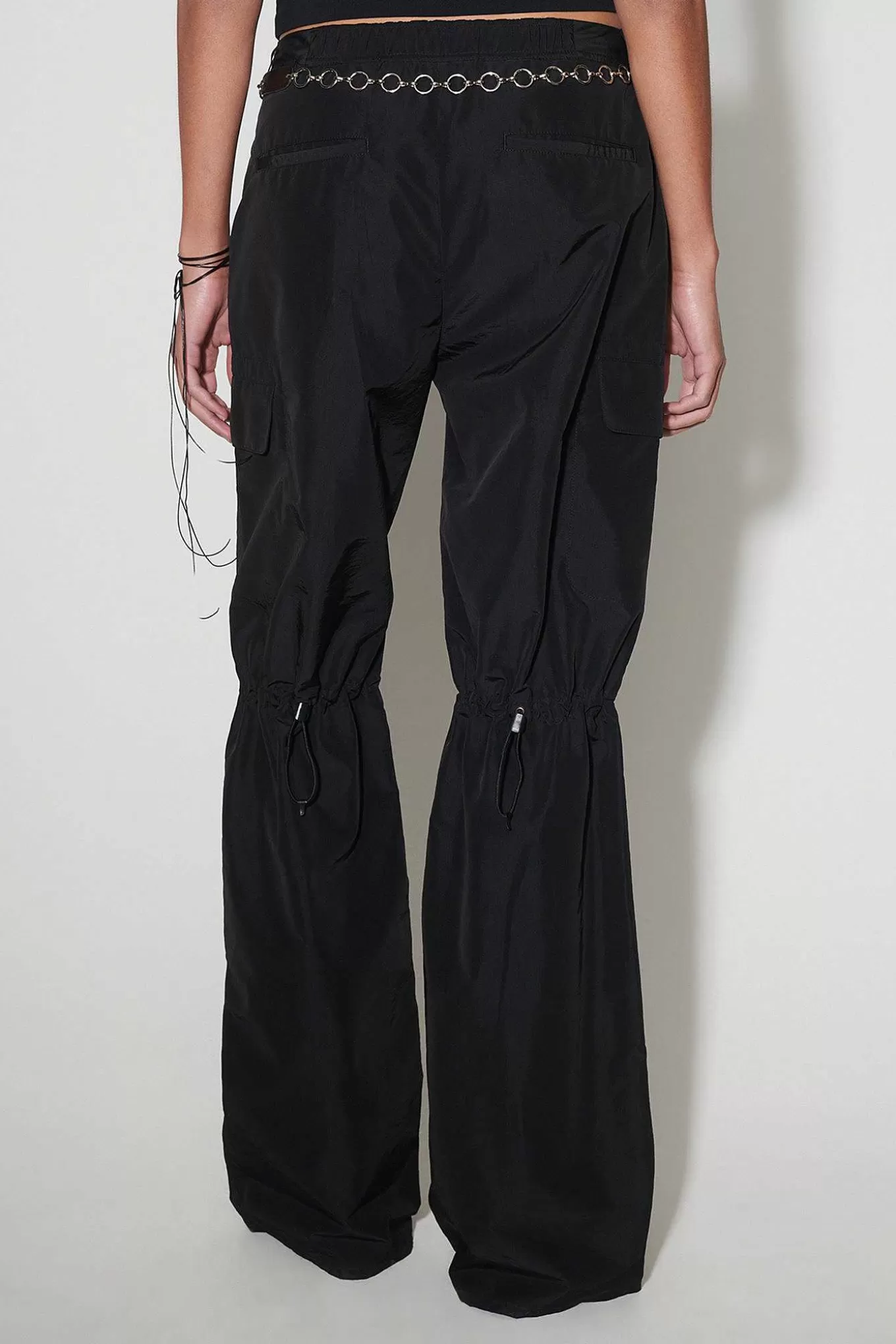PANTALONI OUR LEGACY - Modello Alloy Byxa in Tessuto Tecnico Nylon, Elegante Nero per Stile senza Tempo