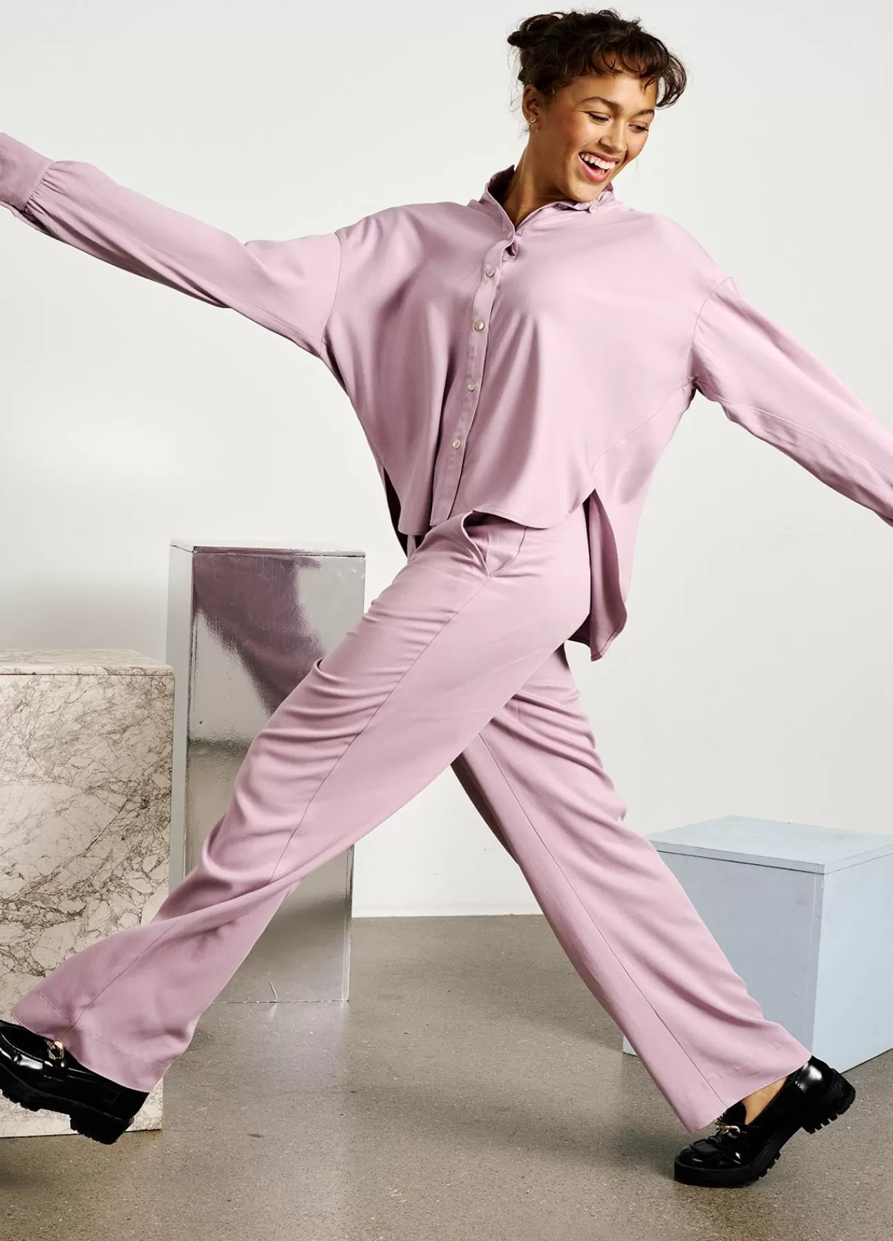 Pantaloni Eleganti Dame Coster di Copenaghen - Confezionati in Fibra Viscosa Sostenibile Lenzing™ Ecovero™