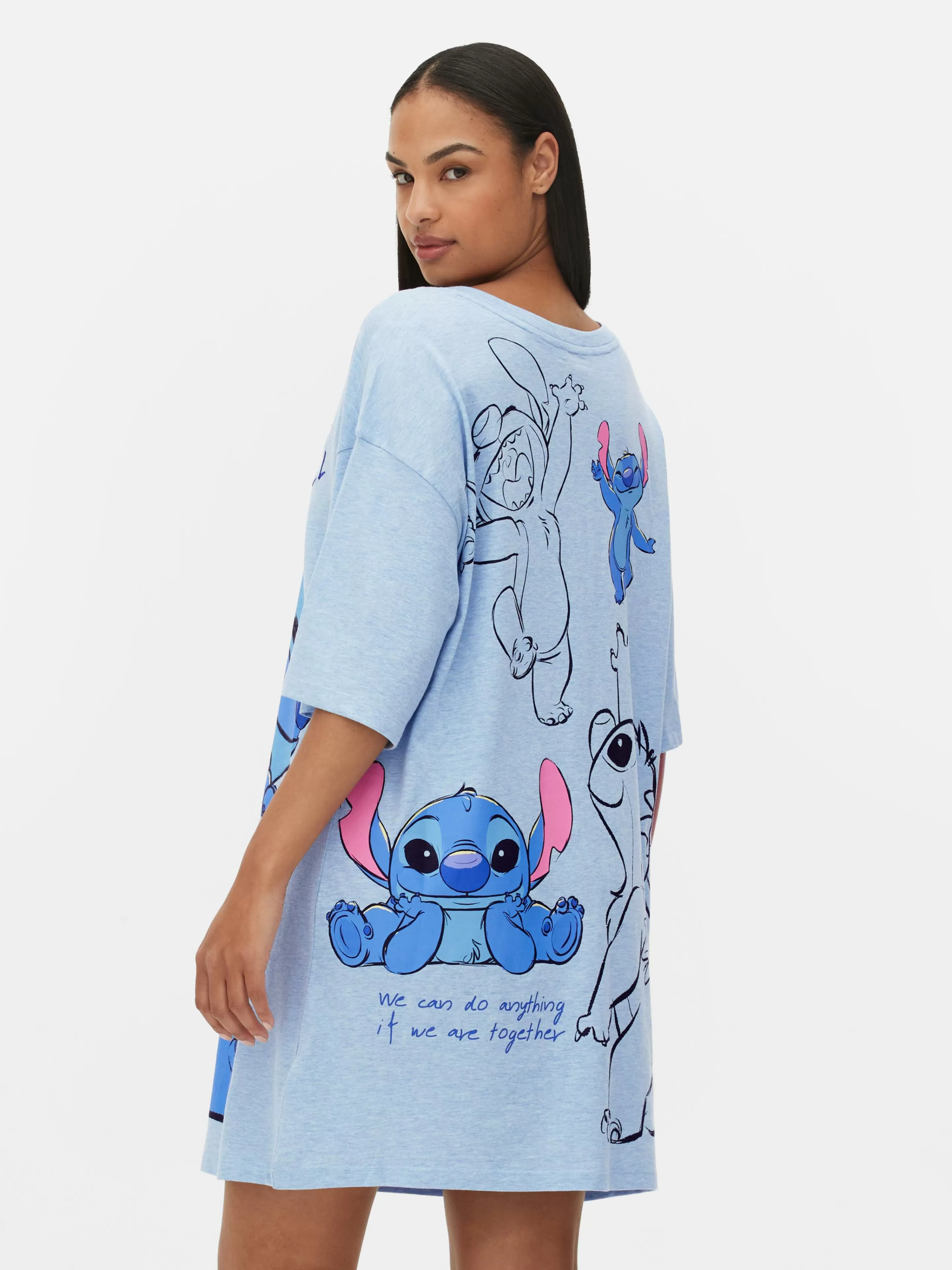 Pigiama Unisex Disney Stitch & Scrump - Primark  
Modello Con Fantasia Giocosa in Tinta Unitа Azzurro Chiaro  
Comoda Camicia da Notte con Personaggio Divertente