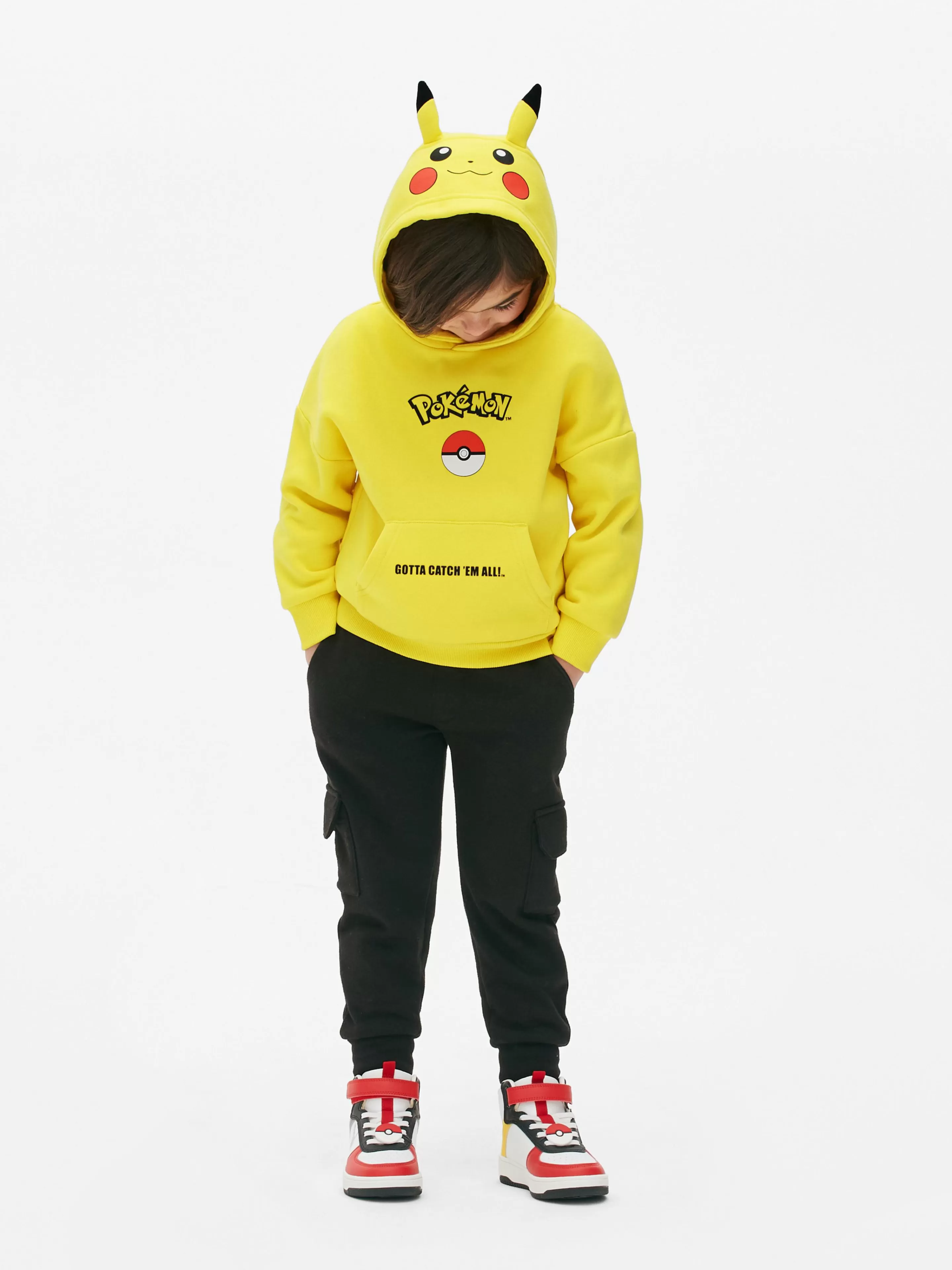 Felpe Autunno/Inverno 2023 - Primark | Design Pokémon Pikachu con Cappuccio in Tinta Unita Giallo ★ Confortevole per Look Casual e Sportivo ◆ Stampa Iconica del Personaggio Animato ◆ Tessuto Morbido per Teenager e Adulti