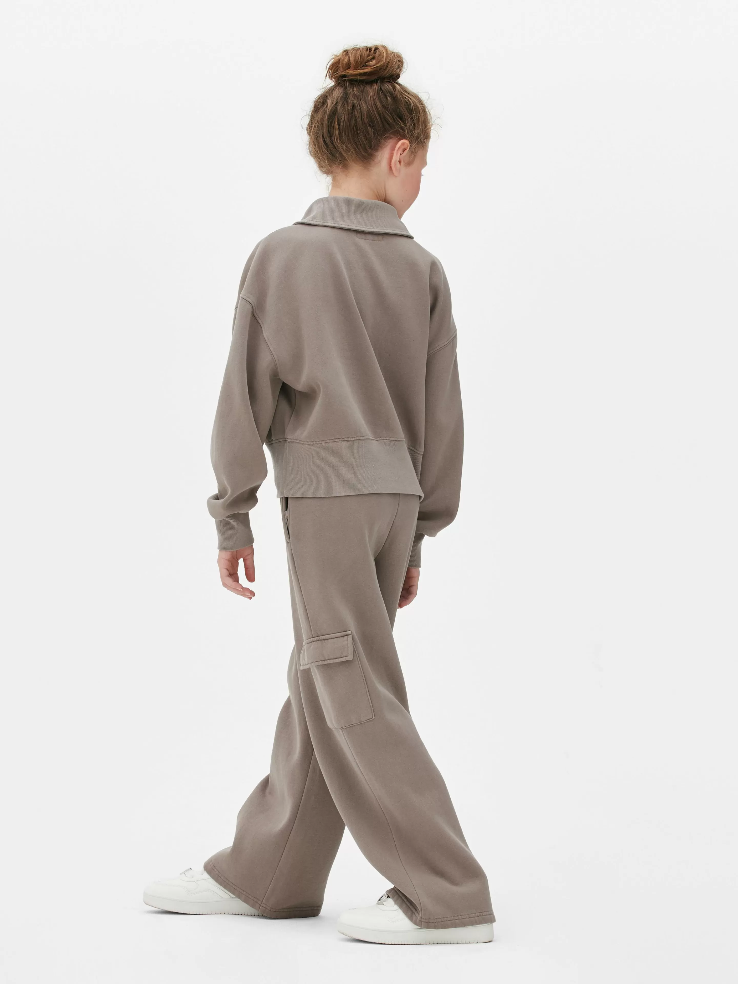 Maglione Casual Primark con Cappuccio o Scollo a Imbuto - Lavaggio Acido in Tonalità Castagna Chiaro