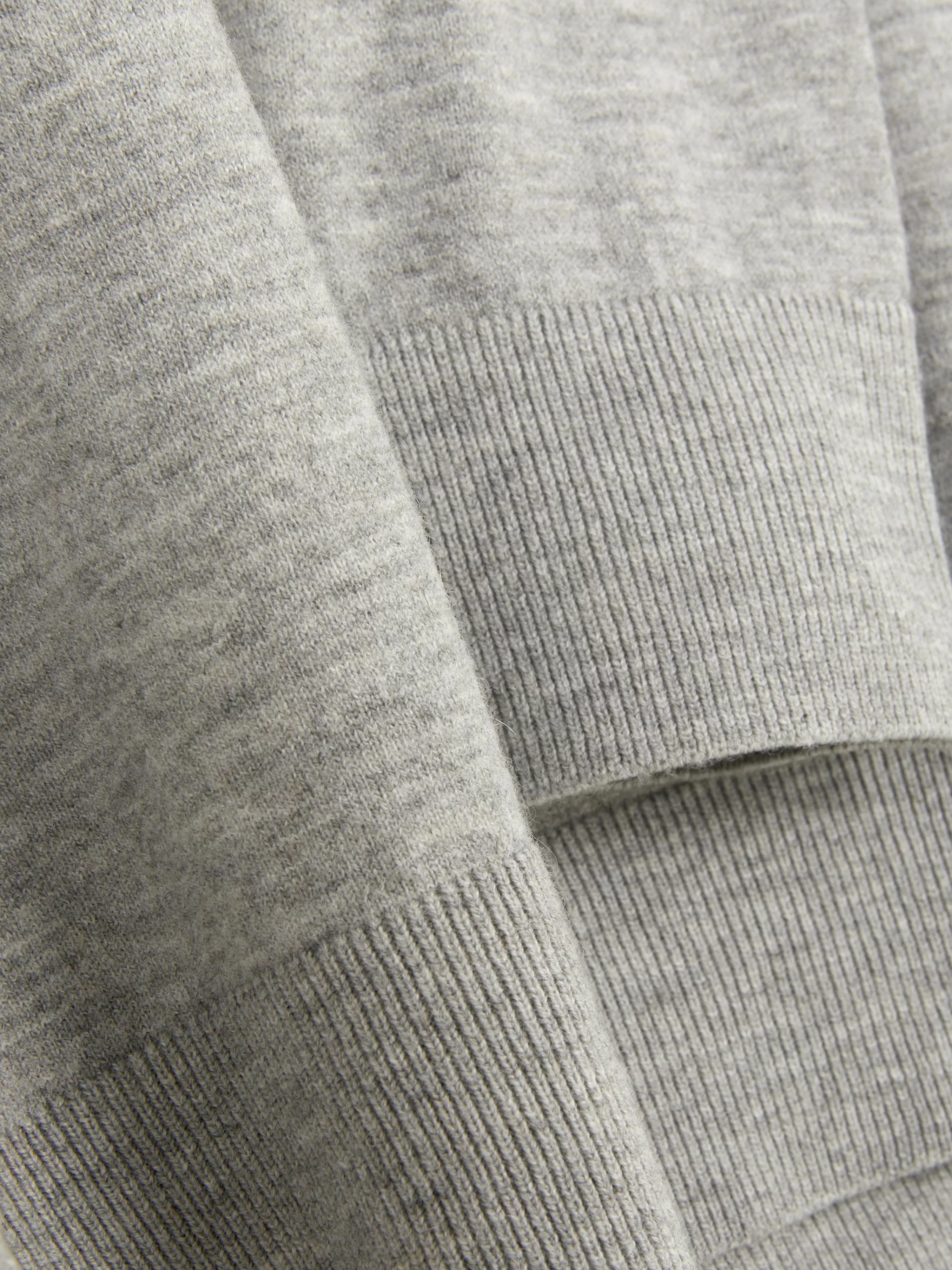 Primark - Maglione Casual in Filo Sottile, Scollo Rotondo Grigio Antracite per Look Minimalista