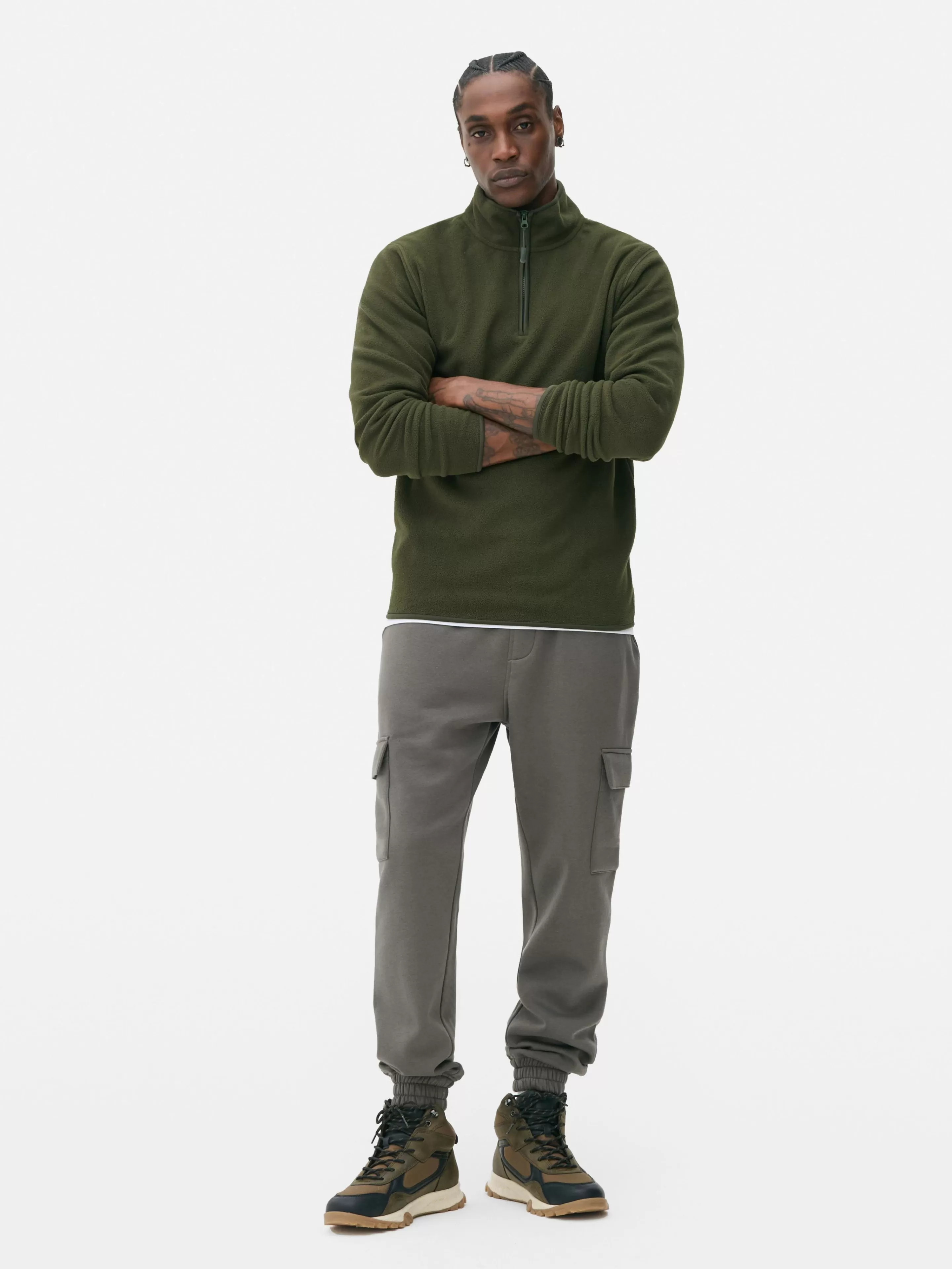 Felpa in Pile Primark con Mezza Zip - Cappuccio Opzionale, Colore Cachi  
Giacca e Maglieria Invernale - Stile Comodo e Stiloso