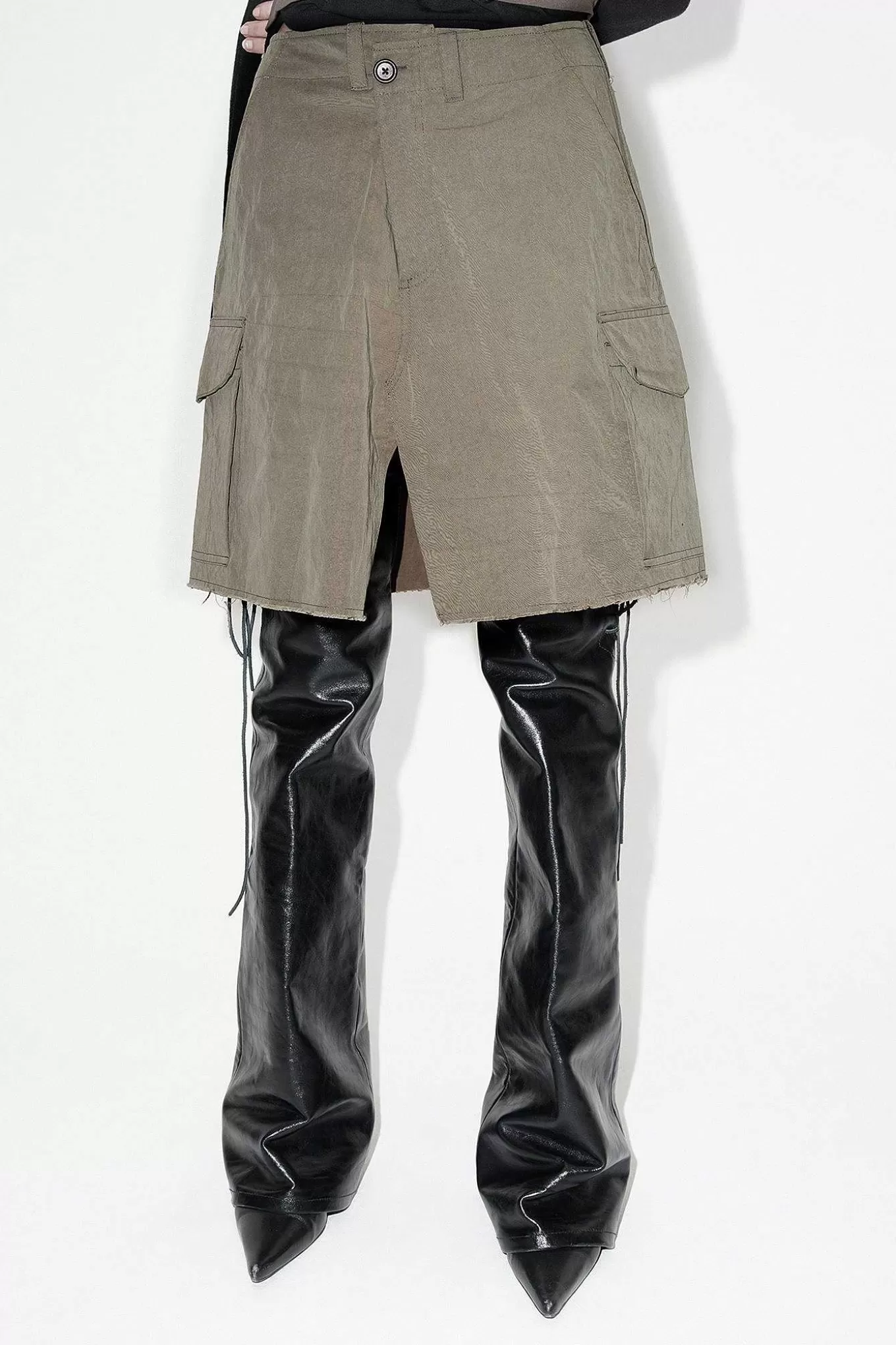 L'Eredità di Stile: Pantaloni Cargo Kjol in Solaro Rigato - Tessuto High-Twist con Note di Pino