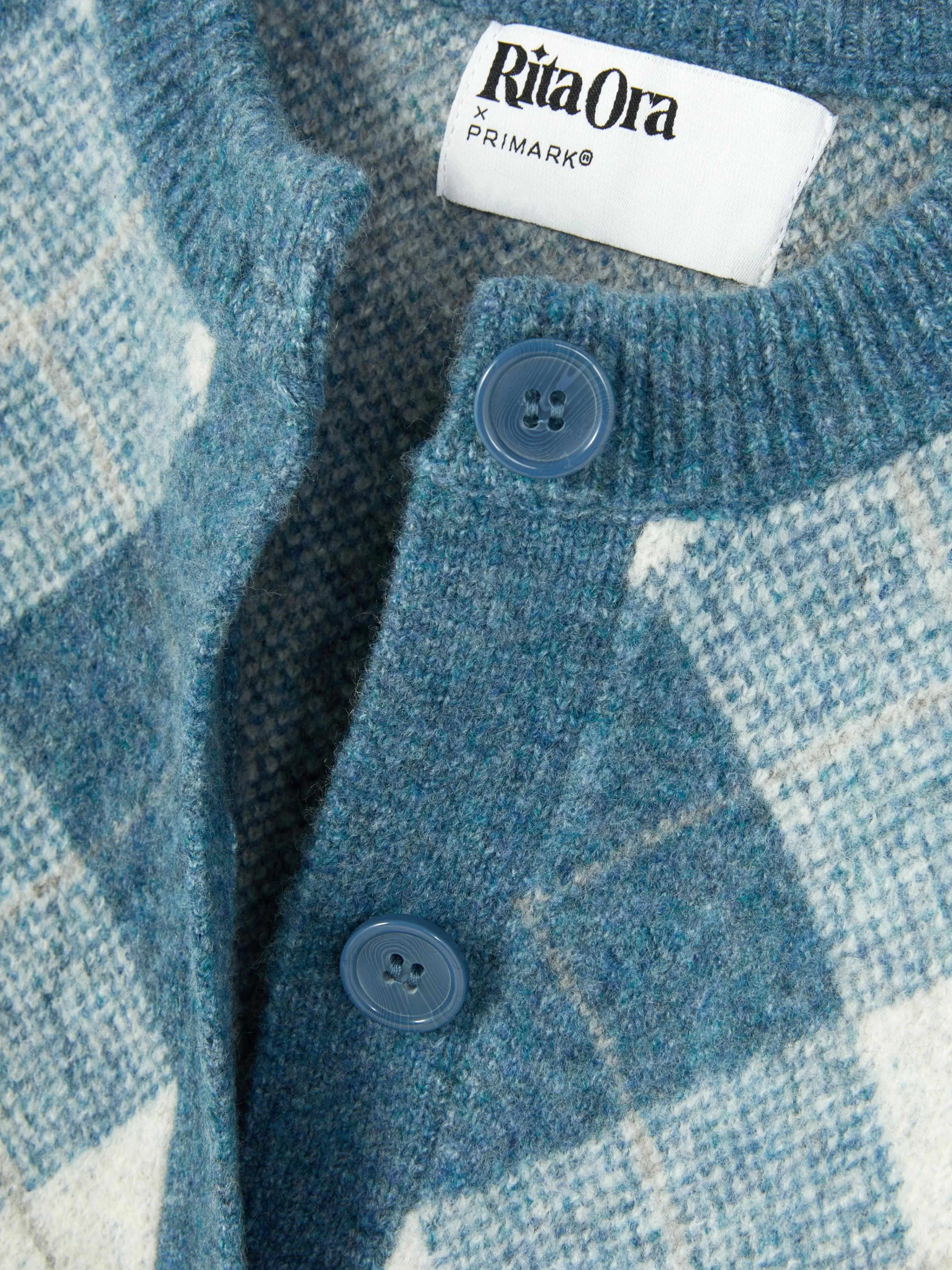Maglioni e Giacche Invernali Coordinati | Set a Maglia con Motivo Argyle di Rita Ora per Primark | Blu Acciaio