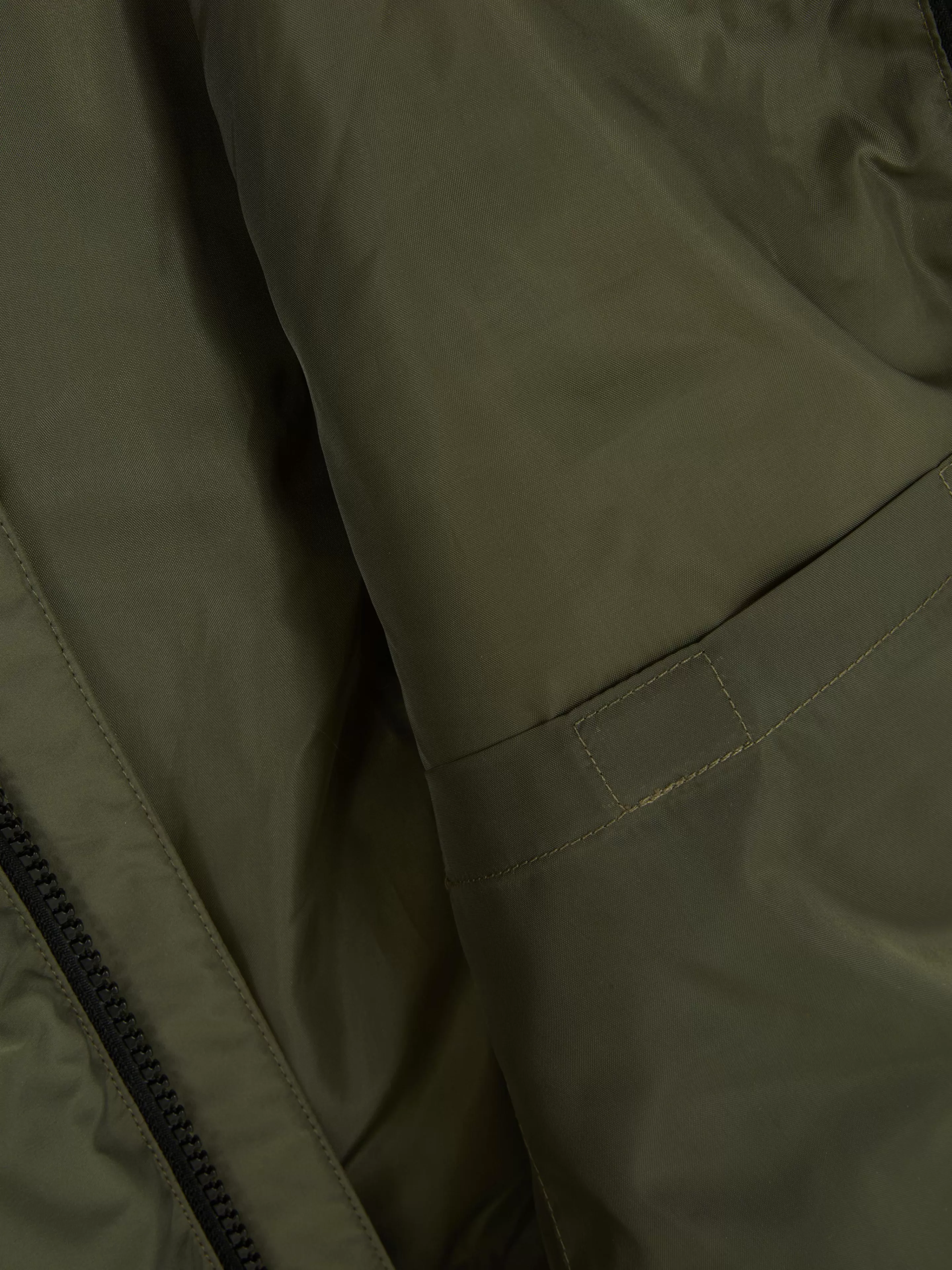 Primark Giubbottino Imbottito Verde Scuro con Cappuccio - Morbido e Leggero per Tutti i Giorni