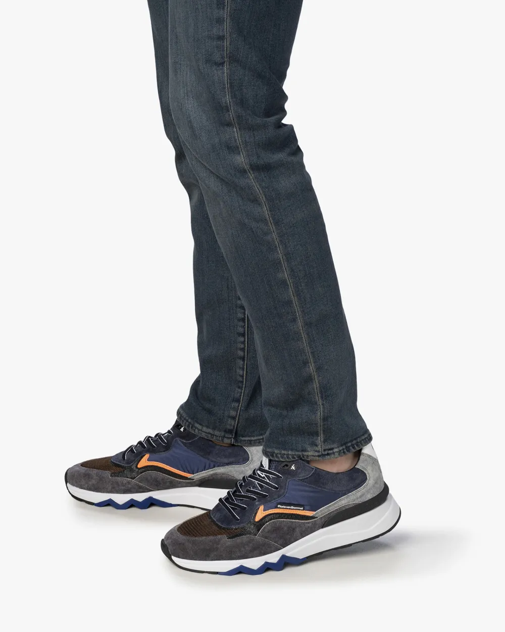 Scarpe Floris van Bommel De Zager Mod. 05.02 | Sneakers Casual Uomo Weekend - Design Esclusivo per Stile Relax 

Scarpe Sportive Eleganti Floris van Bommel | Modello De Zager 05.02 - Calzature Weekend Uomo con Dettagli Premium 

Sneakers Floris van Bommel De Zager 05.02 - Scarpe Casual Uomo per Weekend | Comode e Stilose, Design Olandese 

Scarpe da Weekend Floris van Bommel | Mod. De Zager 05.02 Uomo - Sneakers Sportive con Suola Morbida per il Tempo Libero 

Floris van Bommel De Zager 05.02 Sneakers Uomo - Scarpe Weekend Casual con Design Minimalista e Massimo Comfort