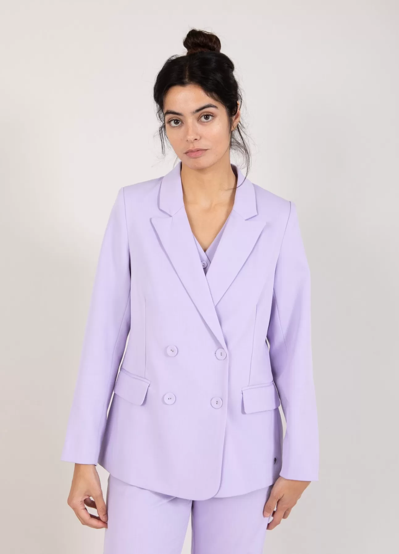 Giacca Doppiopetto Donna Elegante Coster di Copenhagen - Tessuto Premiato, Doppia Fila di Bottoni, Linea Classica per Autunno-Inverno 2023