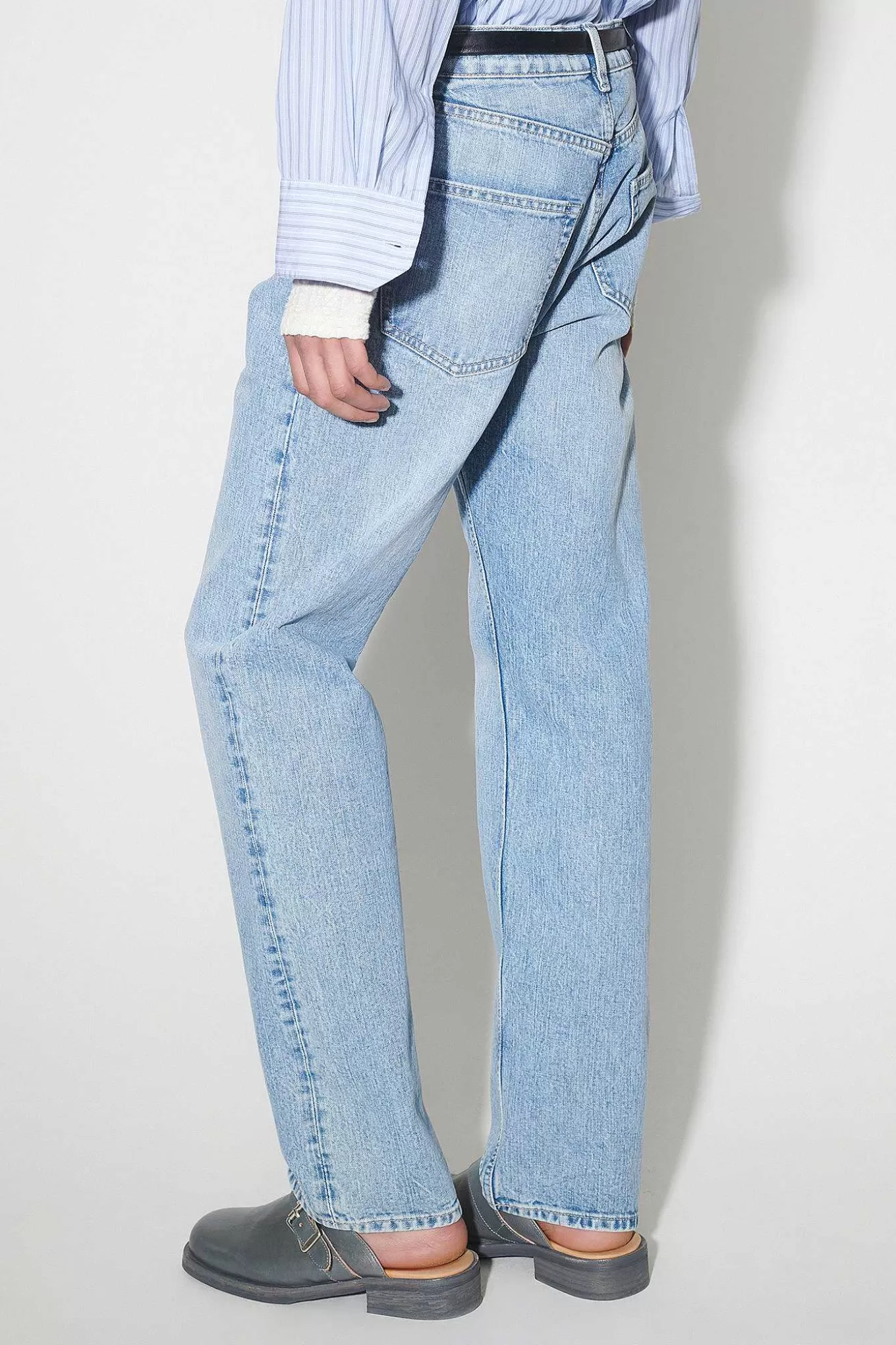 Jeans Vintage Our Legacy - Taglio Slim con Lavaggio Artigianale in Twill Sfumato

(：，