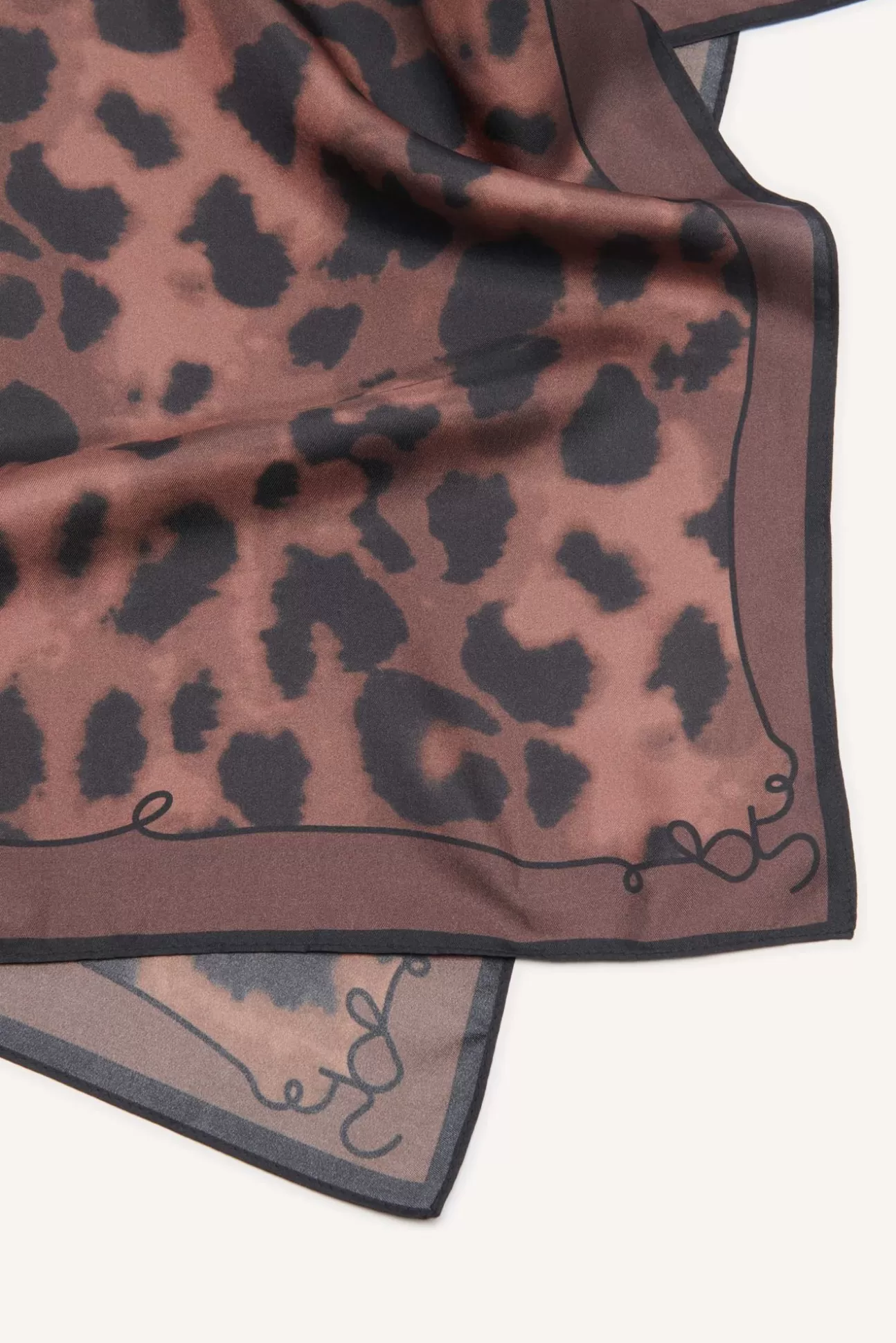 Sciarpa Elegante con Stampa Esclusiva - Ultimi Pezzi in Promozione Ba&Sh