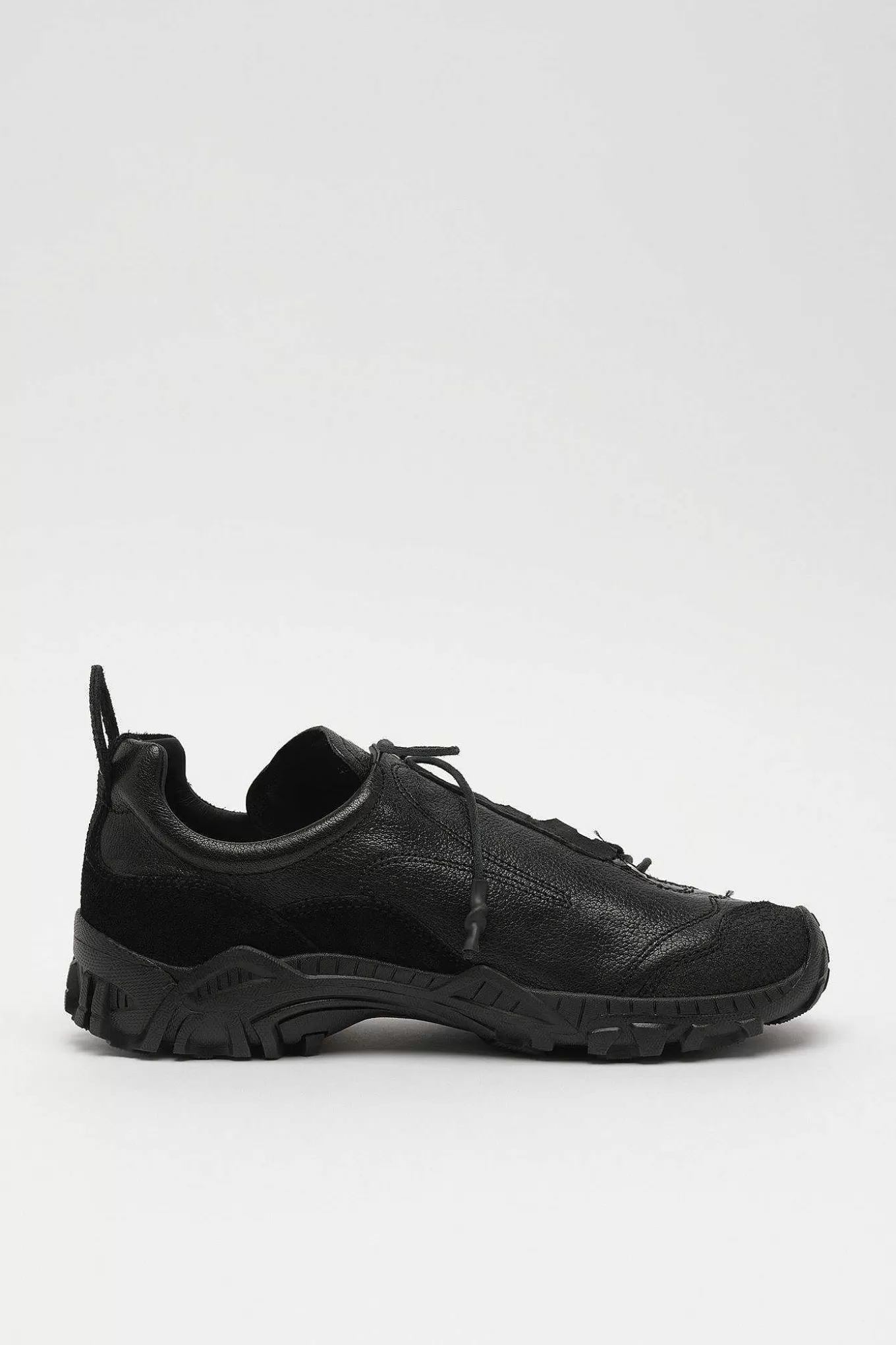 Scarpe Sportive Modello Gabe Stealth - Design Iconico in Pelle Nera by Our Legacy