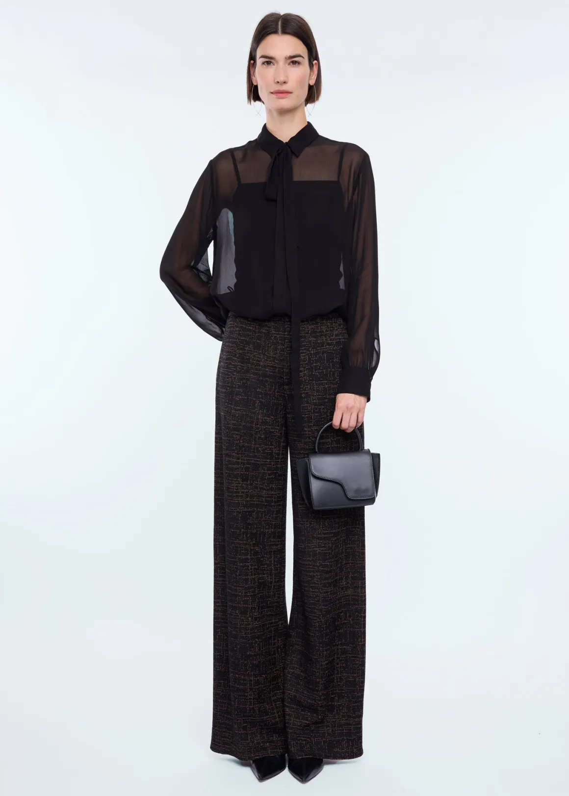 Camicia con Fiocco Elegante in Georgette - Nero | Vanilia Collection | Acquisto Online Esclusivo