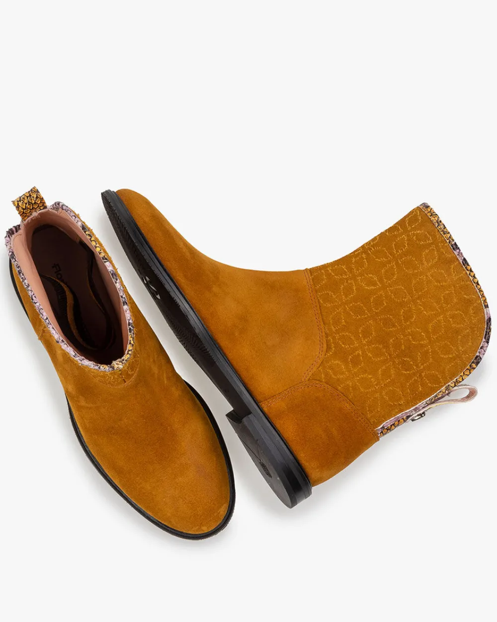 Floris van Bommel Immi 02.07 - Stivaletti alla caviglia donna con design moderno, collezione autunno/inverno 2024. Calzature eleganti in pelle morbida, disponibili in 4 tonalità. Tacco basso comodo per uso quotidiano.