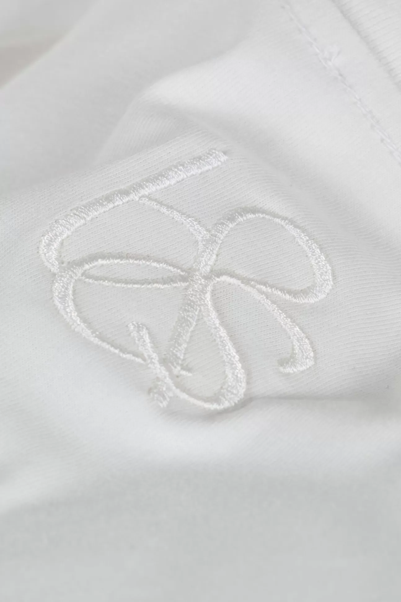Nuova Collezione Ba&Sh Iwen - Abito Bianco in Promozione Estiva con Edizione Limitata

(：Estate 2024 | Abito Iwen Bianco Puro - Offerta Esclusiva Firmata Ba&Sh con Eleganza Senza Tempo)