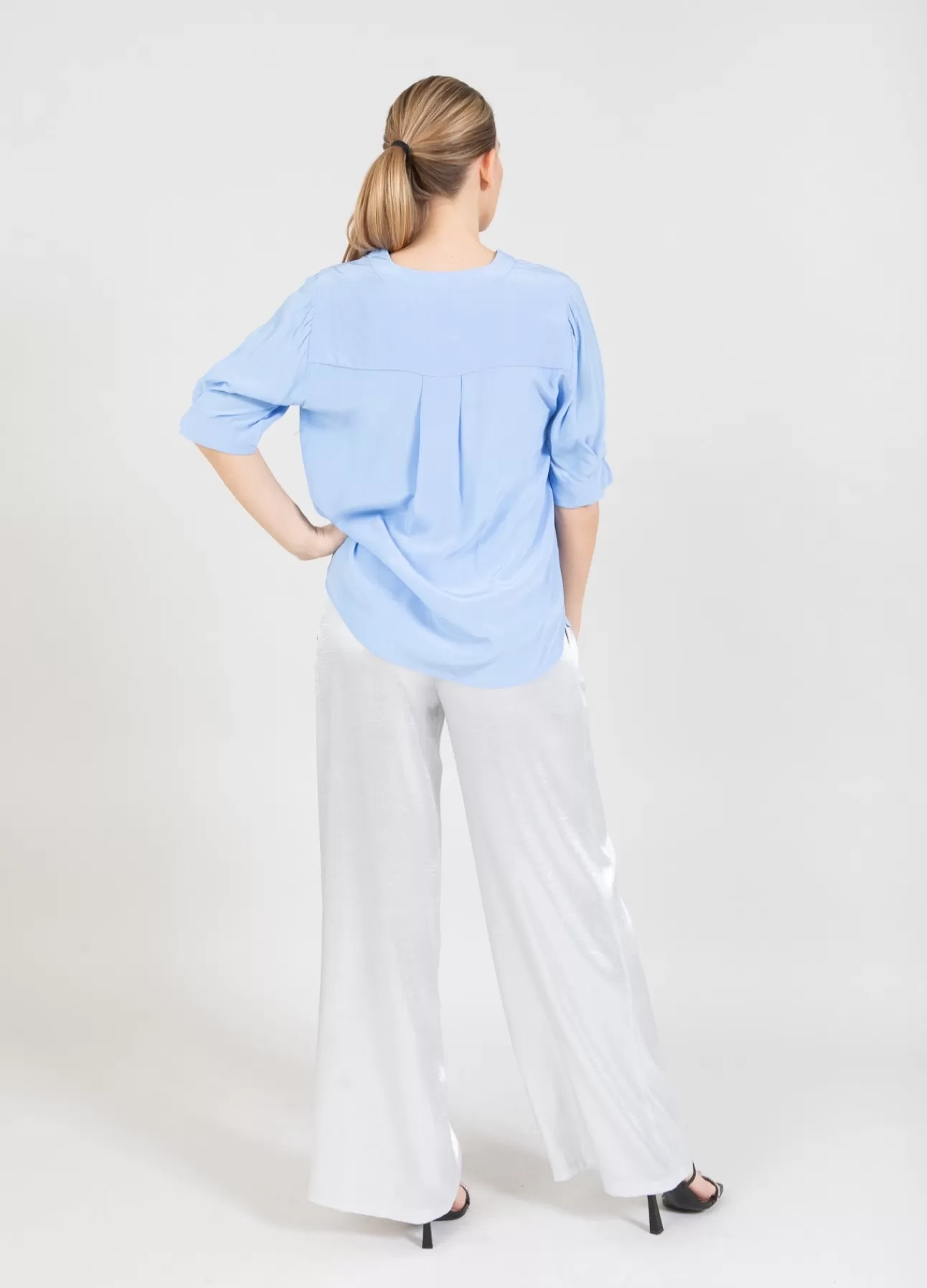 Camicia Donna Coster Copenhagen - Stilizzata a Maniche Corte con Dettagli Eleganti