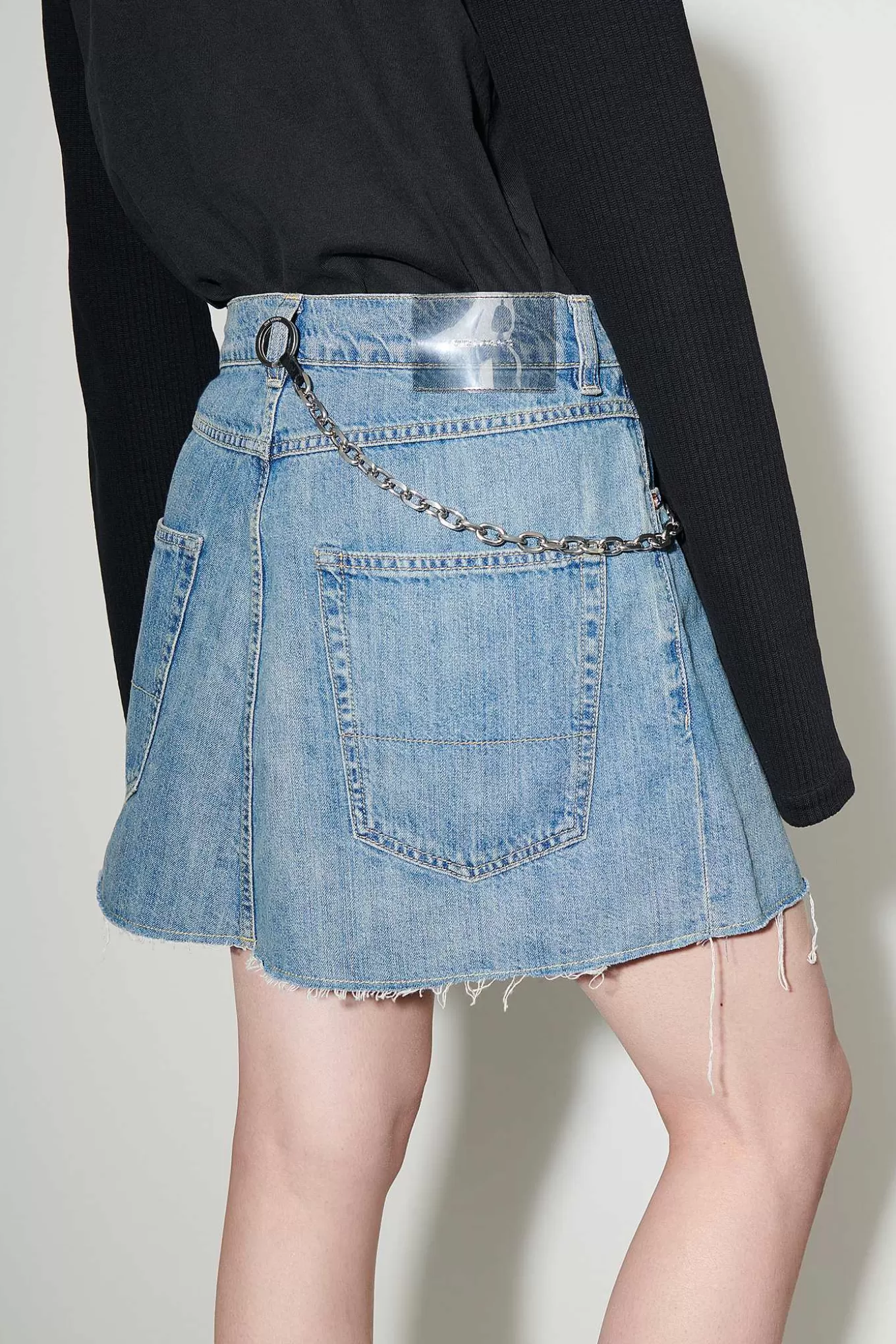 Our Legacy Gonna Avvolgente in Denim - Blu Medio Polvere con Taglio Vintage Stile Casual Chic