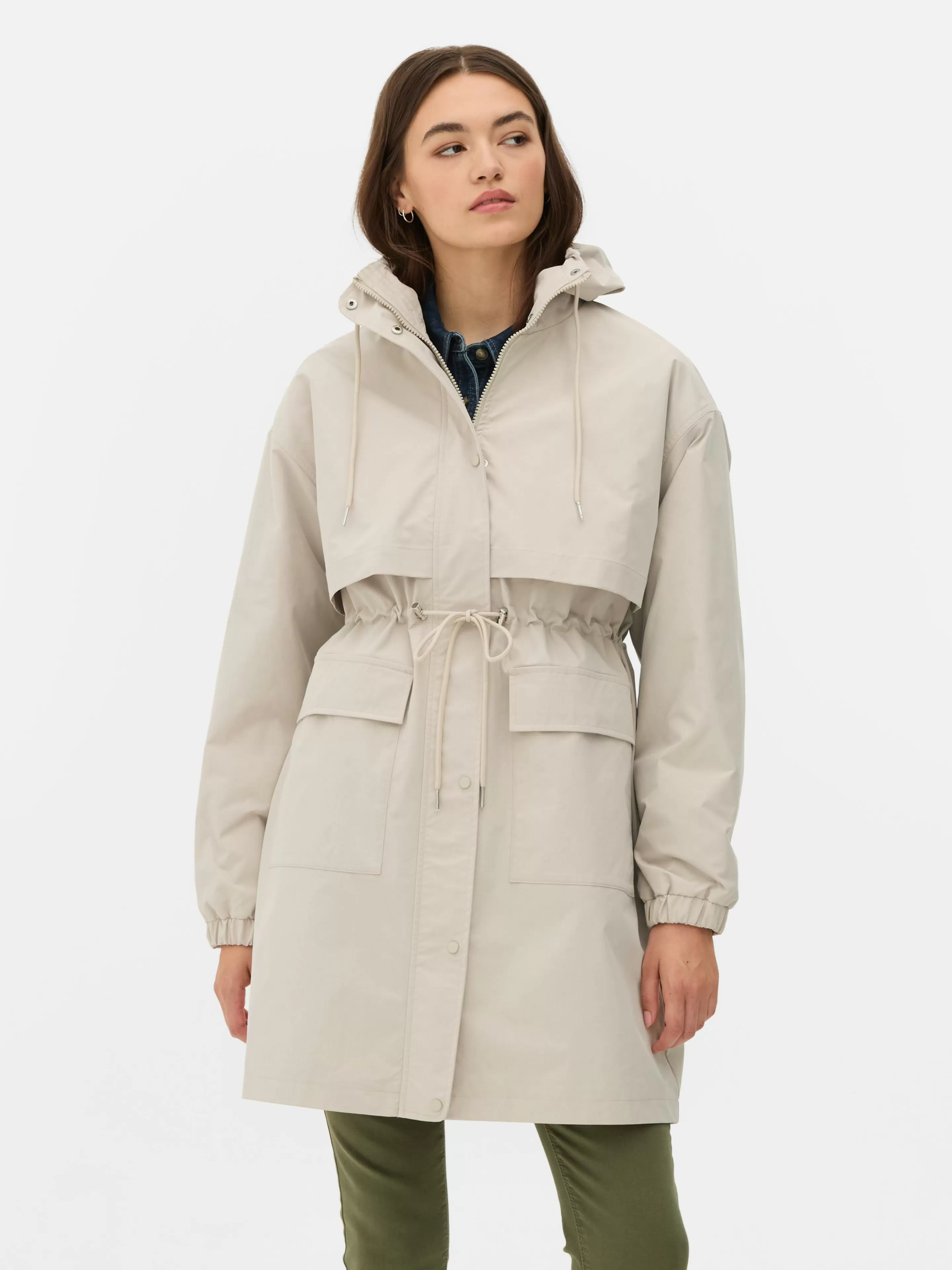 Giubbotto Parka Impermeabile Primark con Cappuccio Regolabile - Stile Urbano e Funzionale