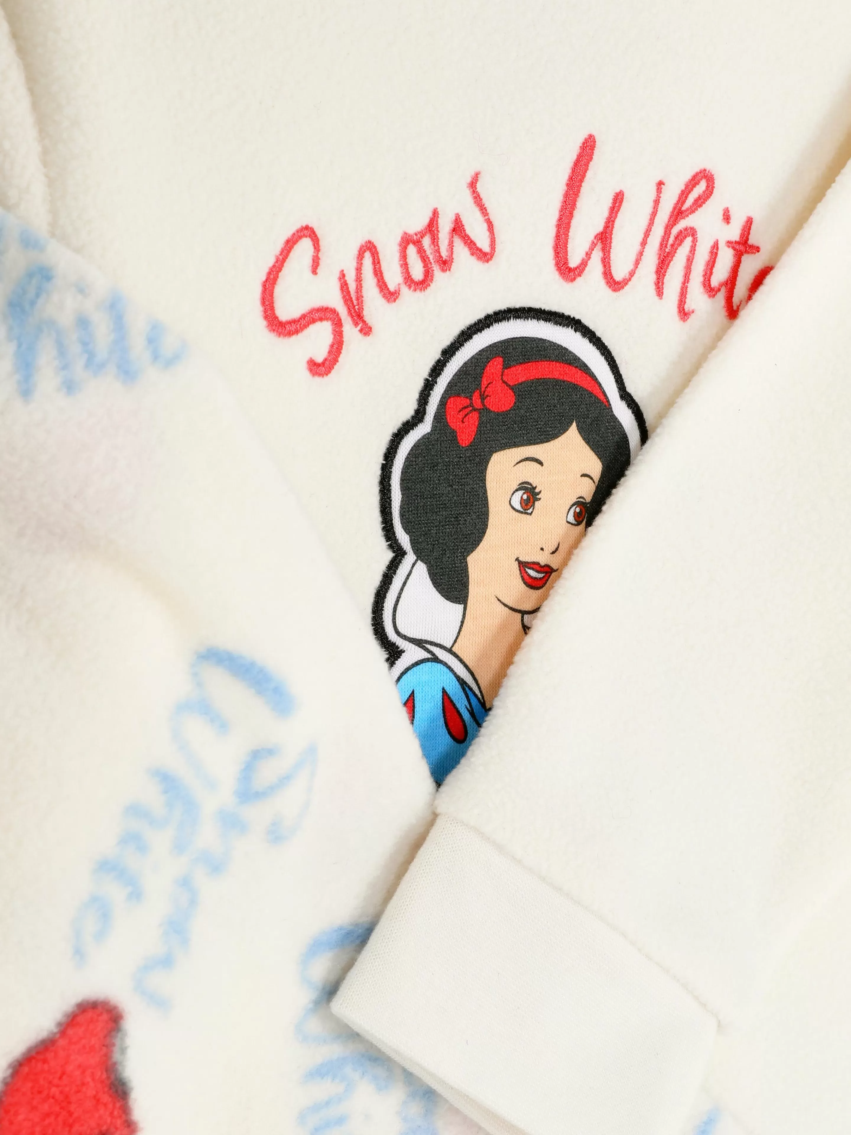 Pigiama Invernale Disney Biancaneve in Pile Primark - Completo Morbido Color Crema con Stampa Fiabesca