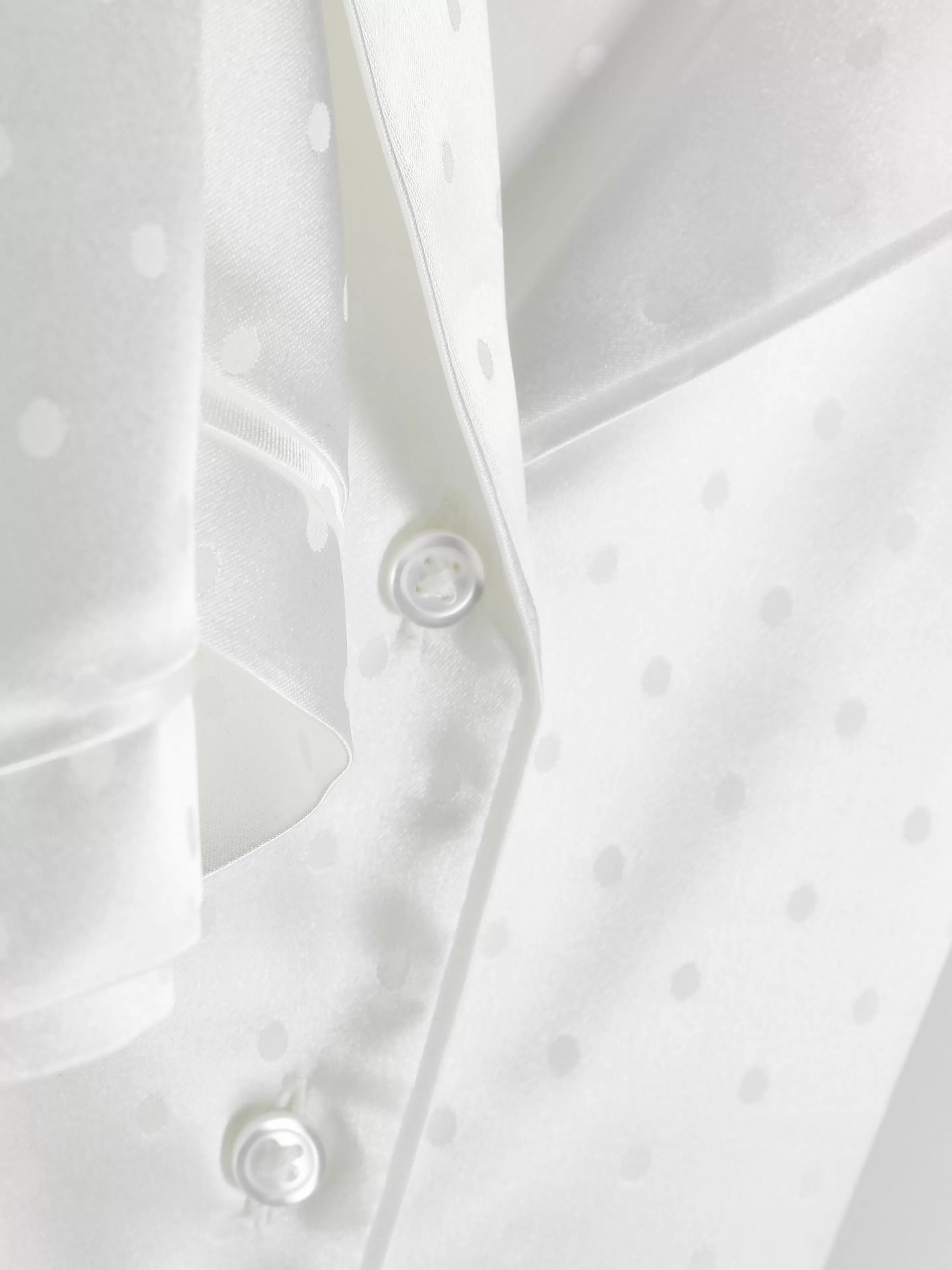 Primark Pigiama Corto in Raso Bianco per Notti Fresche e Confortevoli