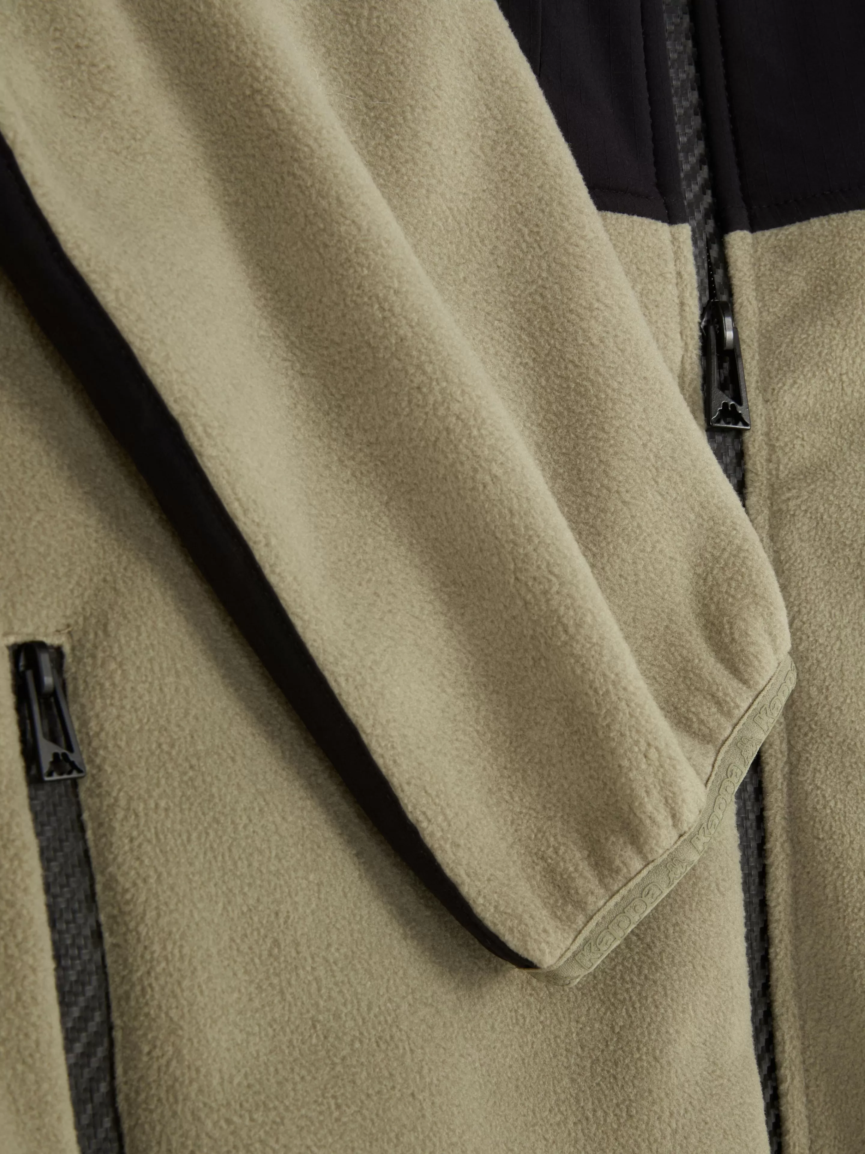 Kappa X Primark - Giacca Sportiva con Zip in Pile per Running, Verde Oliva