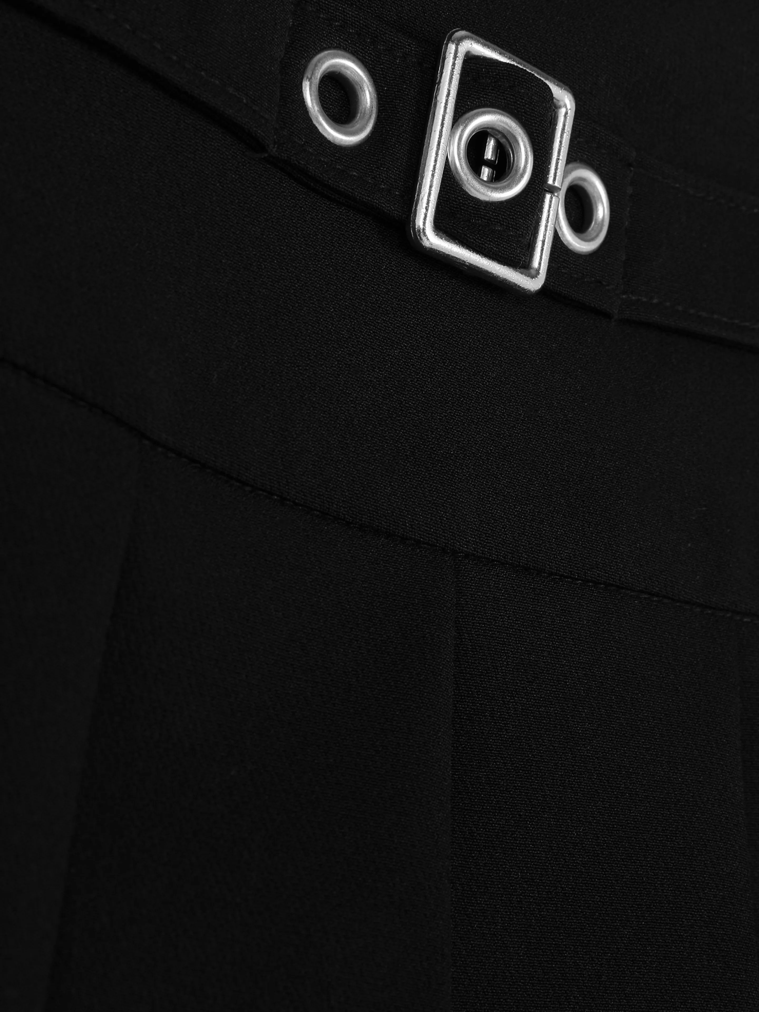 Gonna plissettata nera con cintura decorativa a fibbia - Design moderno, Primark