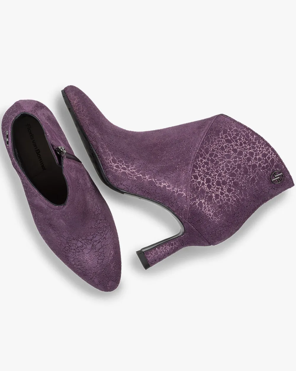 Stivaletti Eleganti per il Weekend - Floris van Bommel Saxi 201 Donna 

Scarpe comode con design raffinato, perfette per look casual chic.