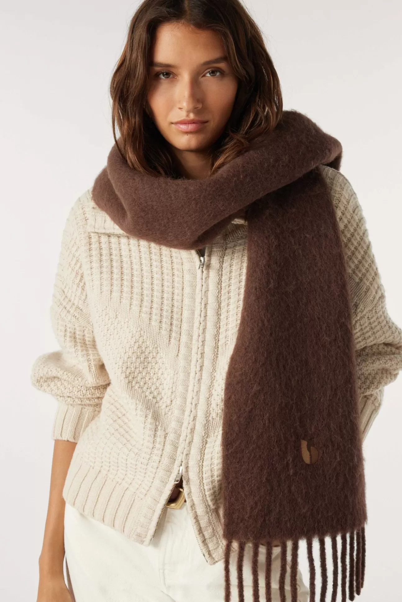 Sciarpa ba-sh in Seta Floreale - Stile Parisiano Elegante con Nastro Ricamato. Acquista Online con Spedizione Rapida