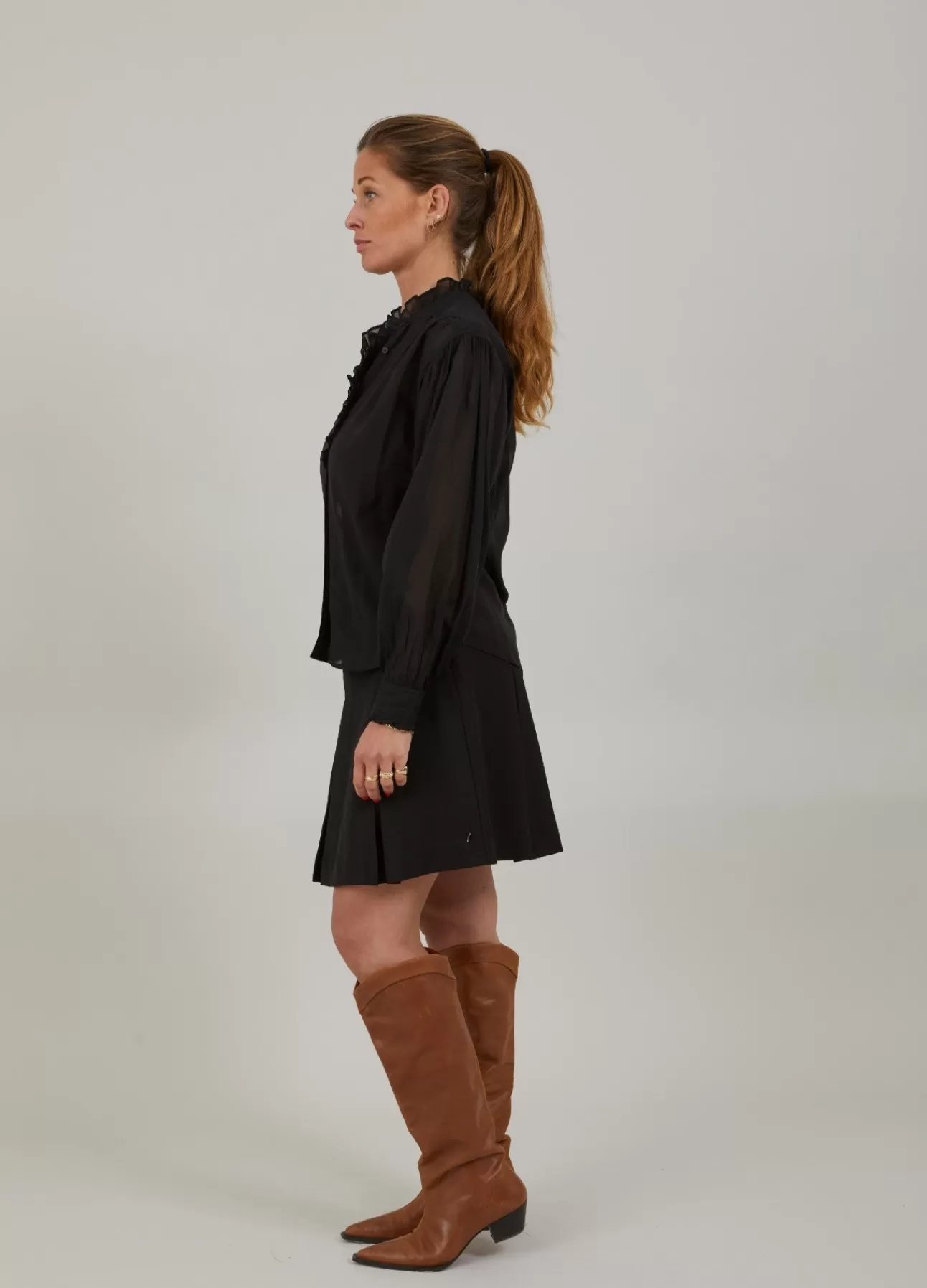 Camicia Donna Oversize Coster Copenhagen con Dettagli a Sbieco e Design Modulare