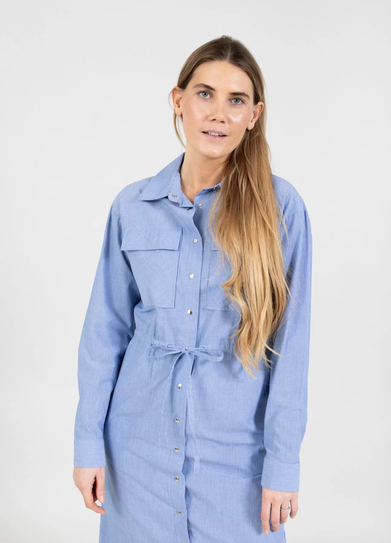 Abito Camicia Elegante con Dettaglio Chambray - Coster Copenhagen Da Donna, Nuova Collezione Primavera-Estate 2024