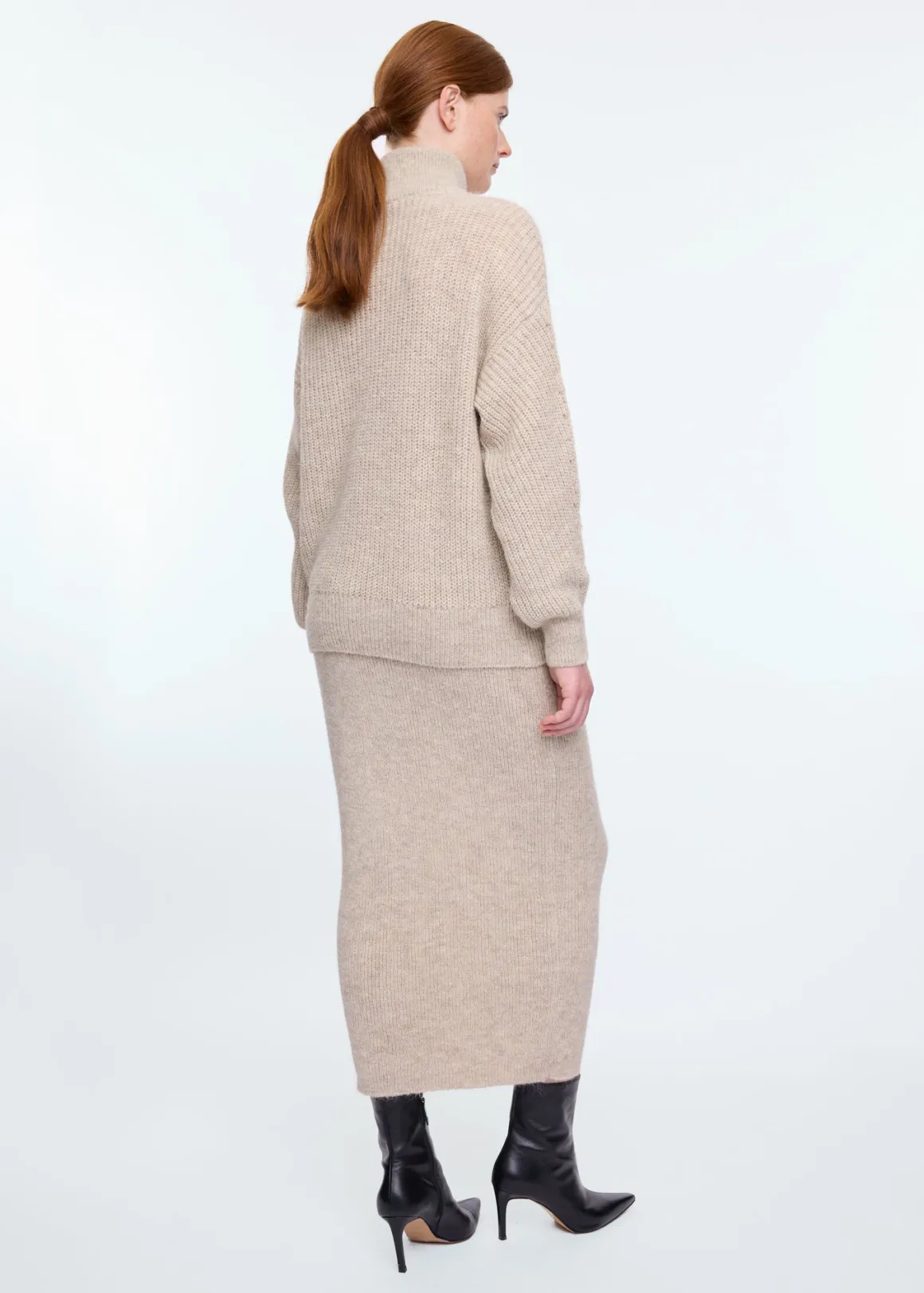 Vanilia Maglione Comfort Knit - Sabbia Chiaro in Offerta Lampo

(：，