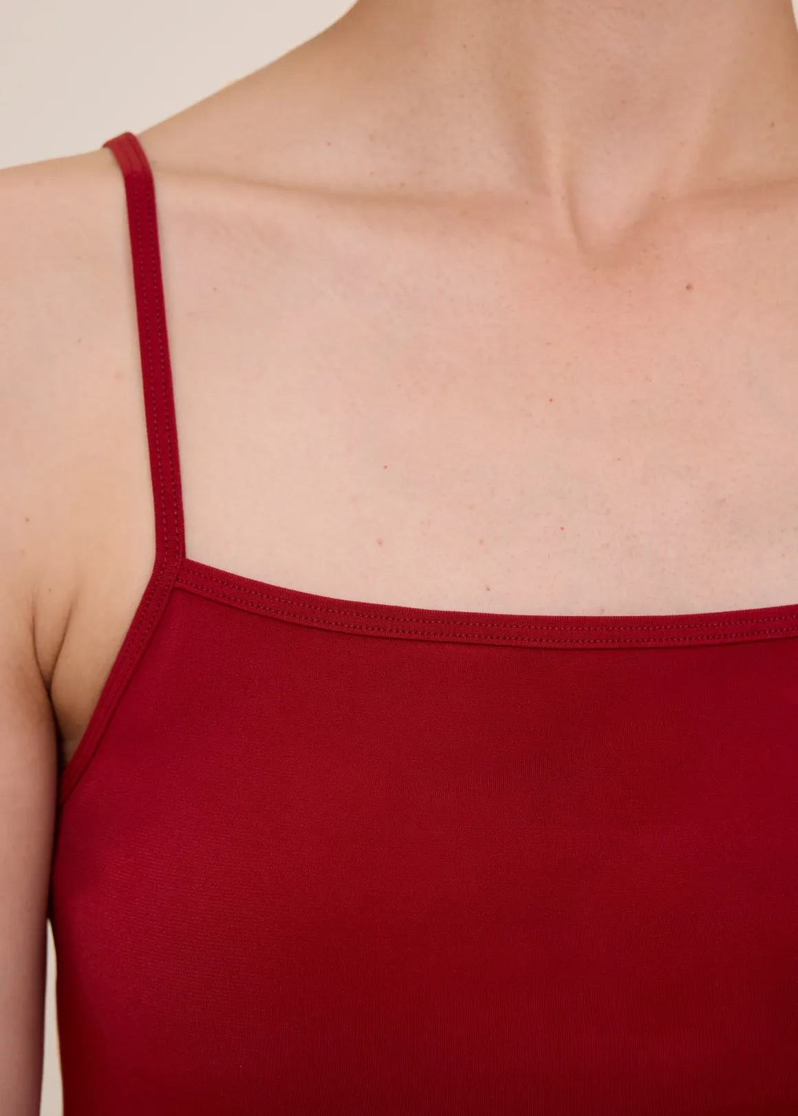 Promo Flash: Vanilia Top Viaggio Spalline Ultra-Sottili - Rosso Dahlia