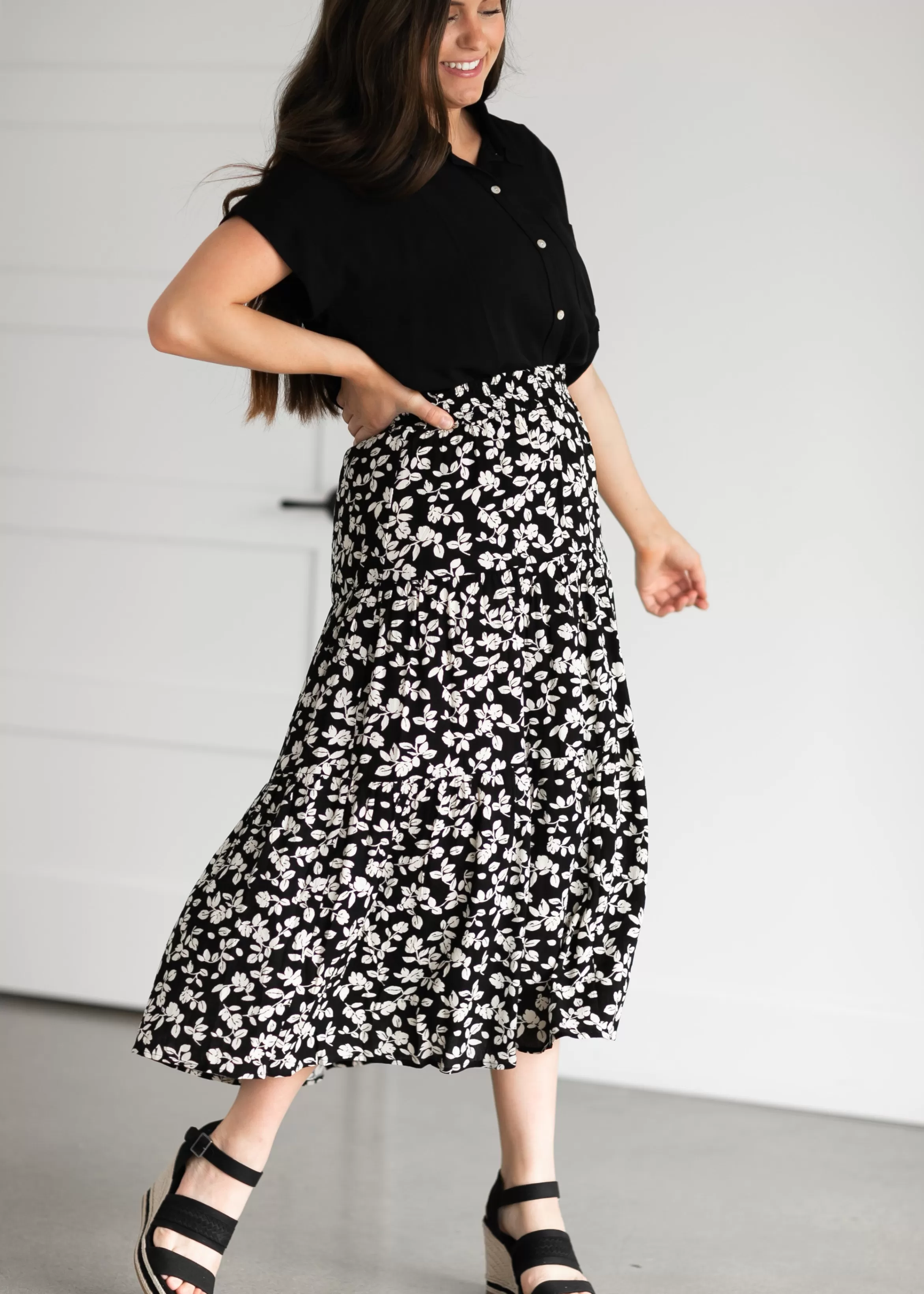 Gonna Lunga Elegante con Balze e Motivi Floreali, Fodera Interna Morbida - Ideale per Stile Fresco e Femminile