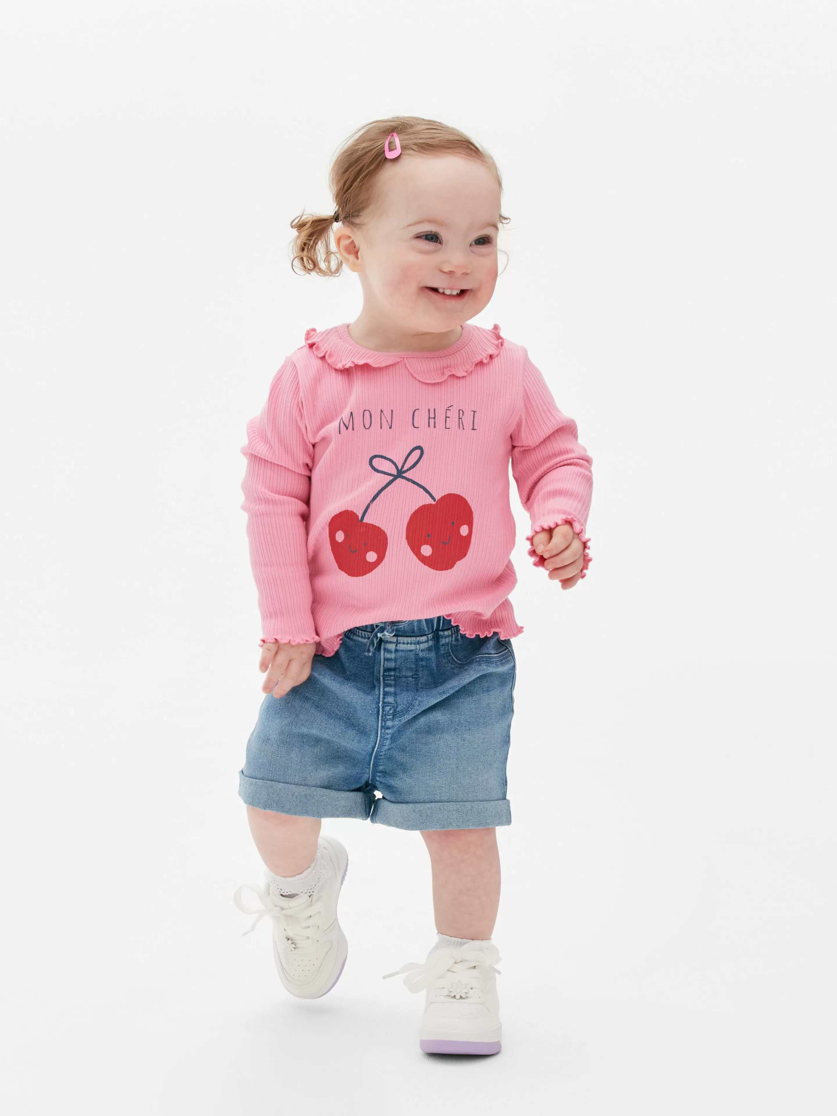 Maglietta Primaverile Primark con Dettaglio Arricciato e Stampa Elegante - Rosa Tenue per Look Casual