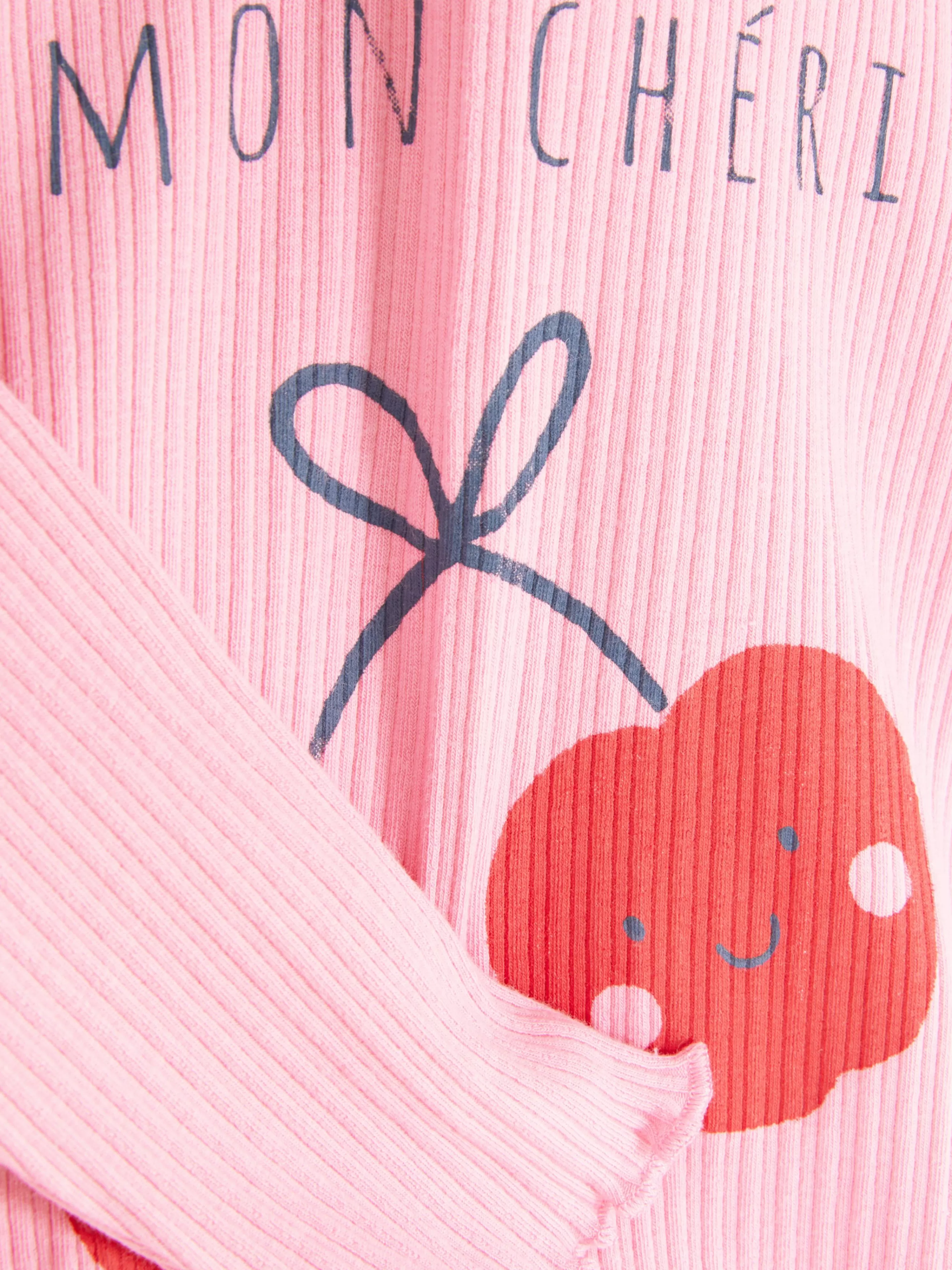 Maglietta Primaverile Primark con Dettaglio Arricciato e Stampa Elegante - Rosa Tenue per Look Casual
