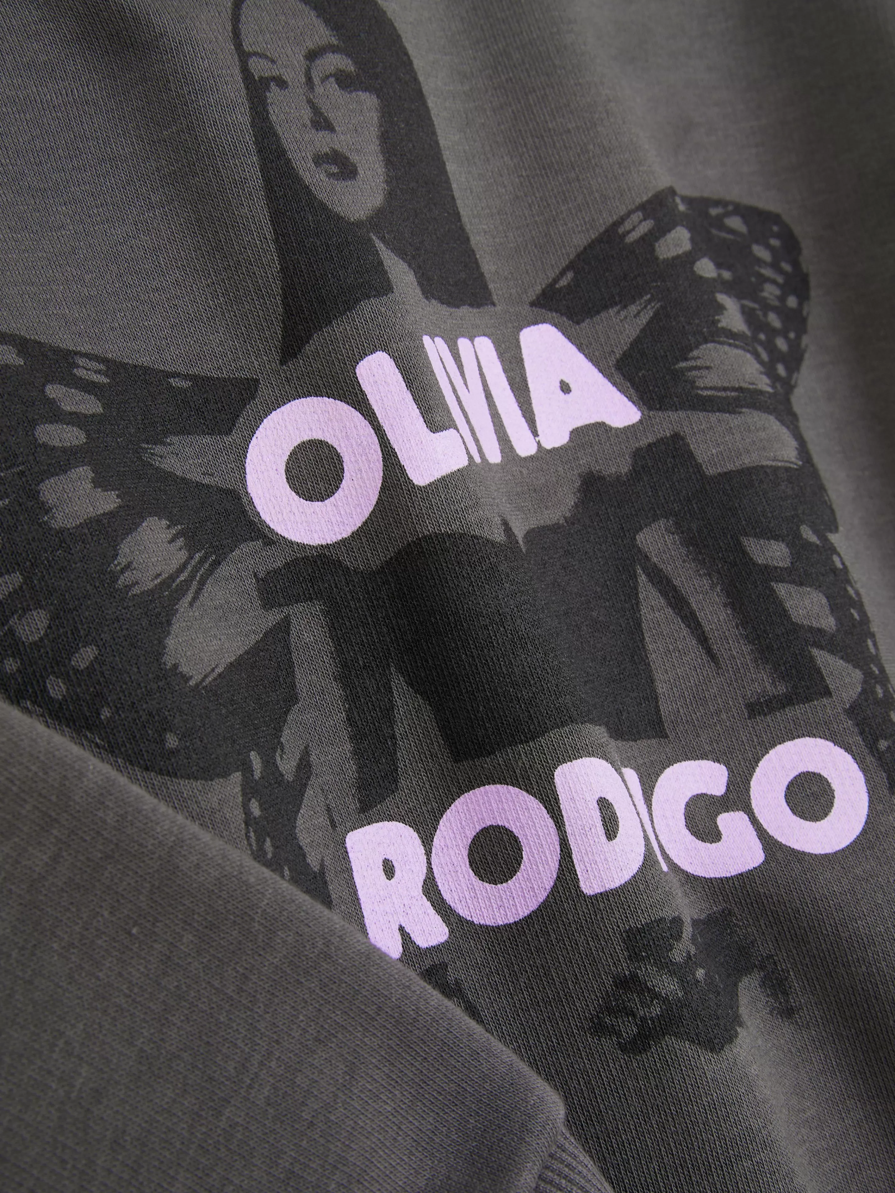 Felpa con o senza cappuccio Primark - Maglietta grafica Olivia Rodrigo in nuance carbone