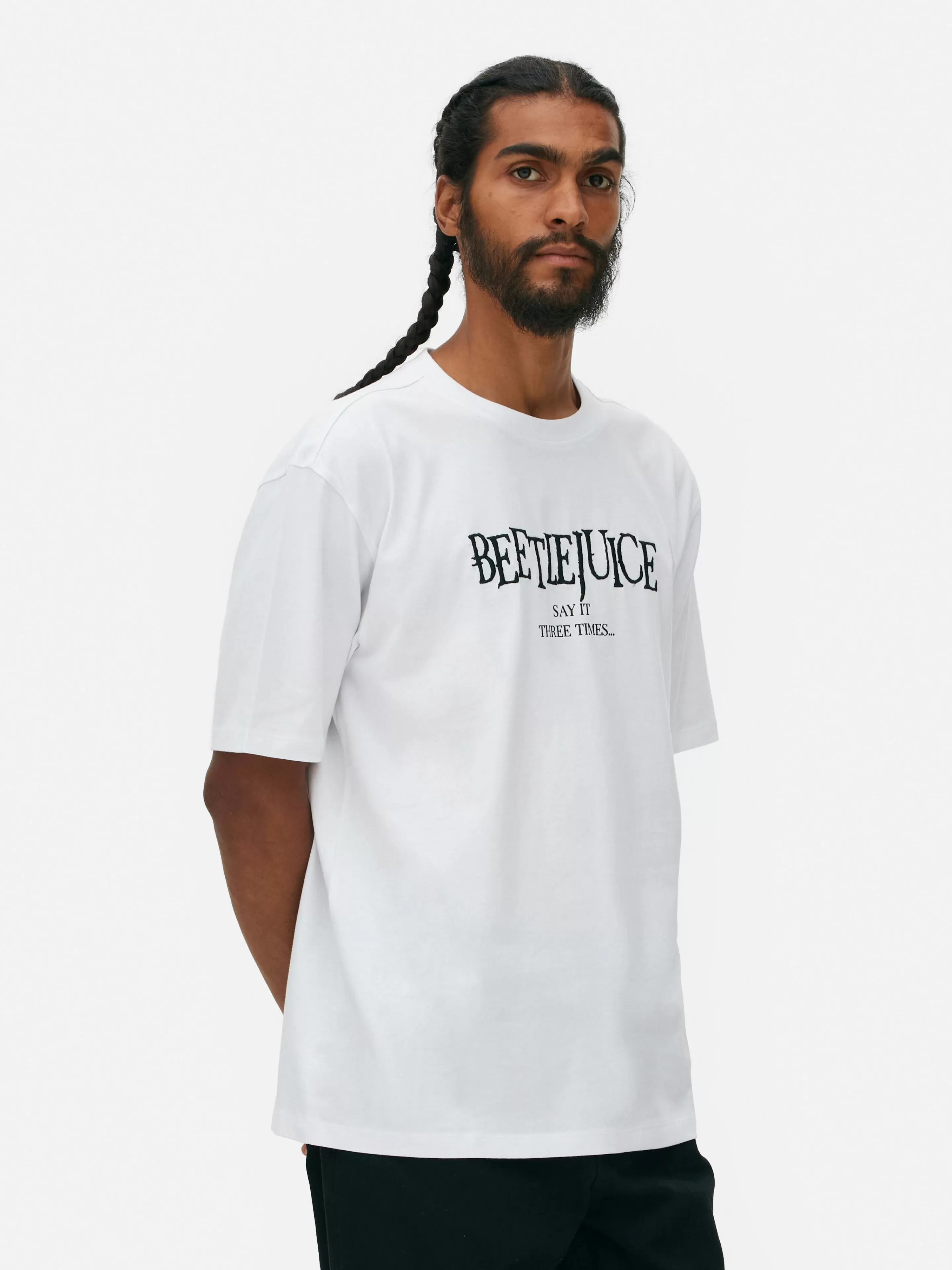 Magliette Unisex con Stampa Grafica Vintage | T-Shirt Casual Beetlejuice Iconico in Tonalità Candido - Collezione Primark Essentials