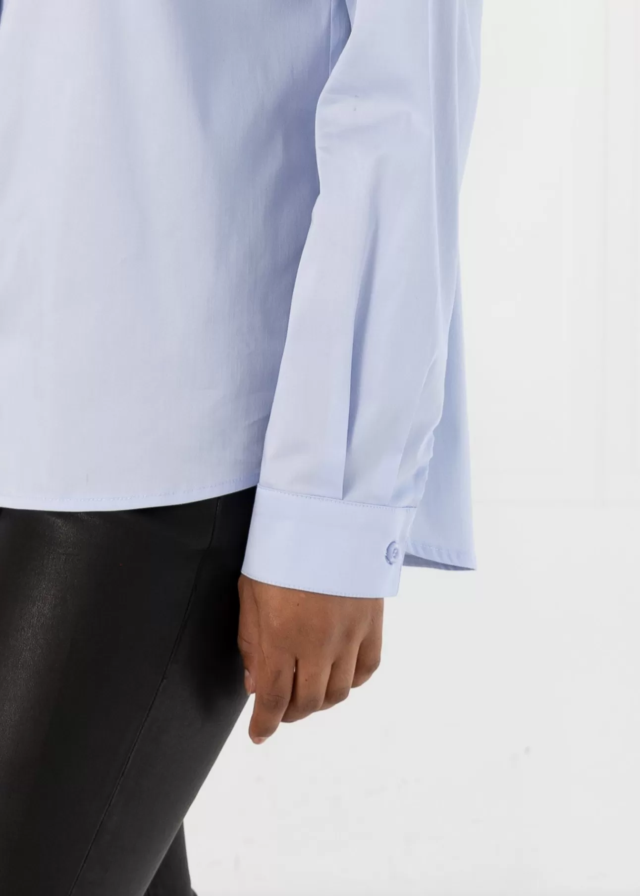 Coster Copenhagen Camicia Donna Elegante con Taglio Slim e Design Timeless - Conforto Garantito