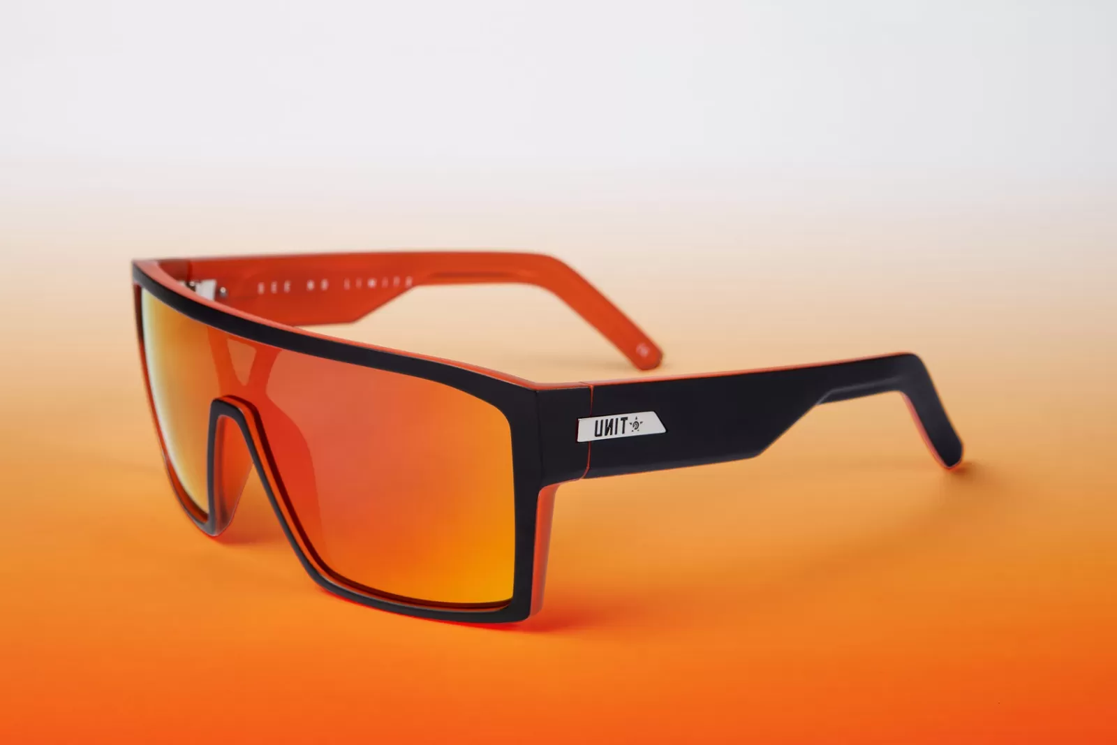 Occhiali da Sole Polarizzati Unit Command - Lenti Arancioni su Montatura Nero Opaco | Modello MB Orange | Offerta Speciale