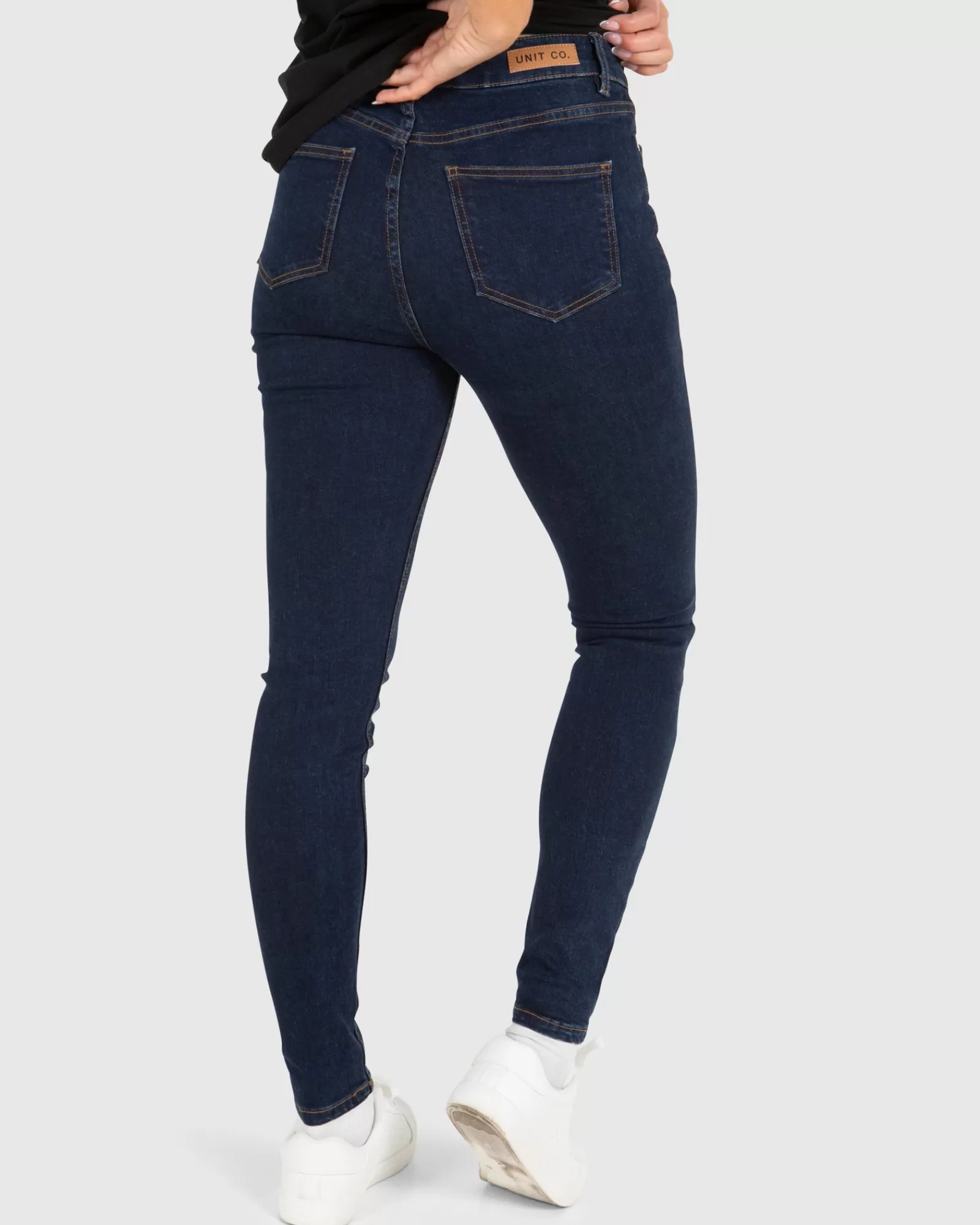 Jeans Denim Donna Eve Stretch Comfort - Unit Clothing | Taglio Slim Modellante con Massima Elasticità | Offerta Imperdibile per Look Casual Chic 

(：，