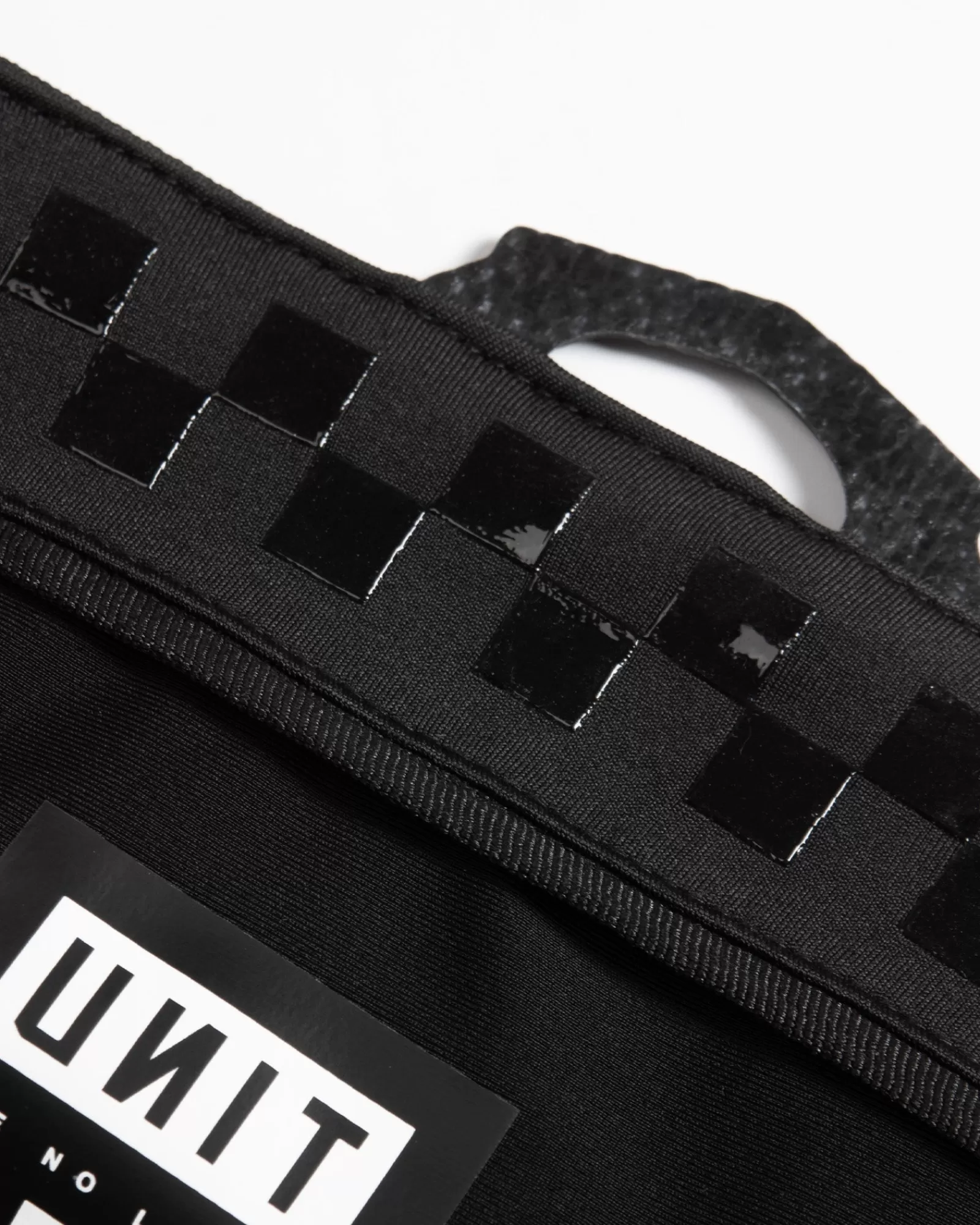 Pantaloni Tech Stack MX Uomo - Nero Assoluto | Comfort Estremo | Tasca Multifunzione | Modello Urban di UNIT Clothing | Tessuto Leggero e Resistente