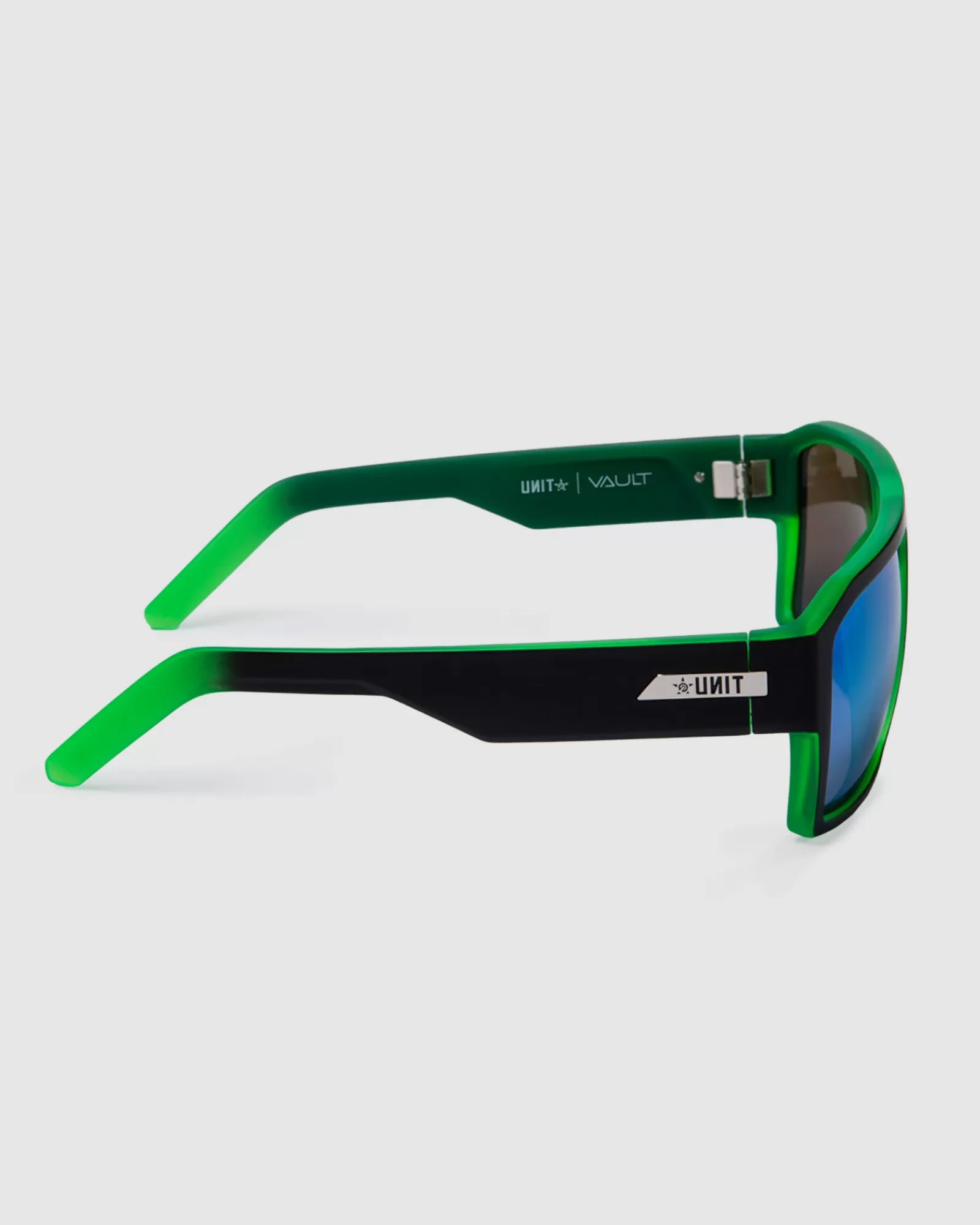 Occhiali da Sole Unit Clothing – Modello Vault con Lenti Polarizzate Verde Scuro Opaco, Edizione Limitata MB Dip Green | Offerta Esclusiva