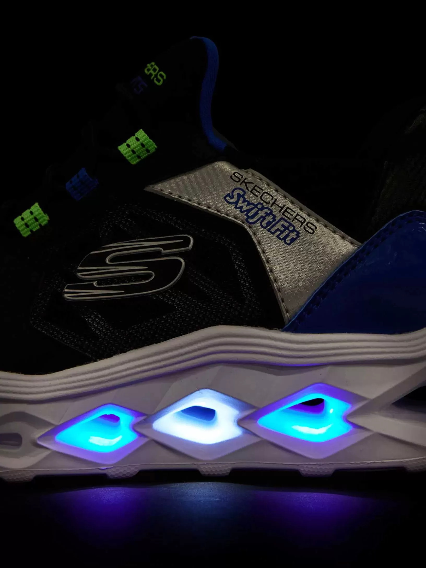 Scarpe Sportive Skechers Swift Fit Bambini - Design Senza Lacci con Luci Energetiche, Nero Moderno per Piedi Attivi